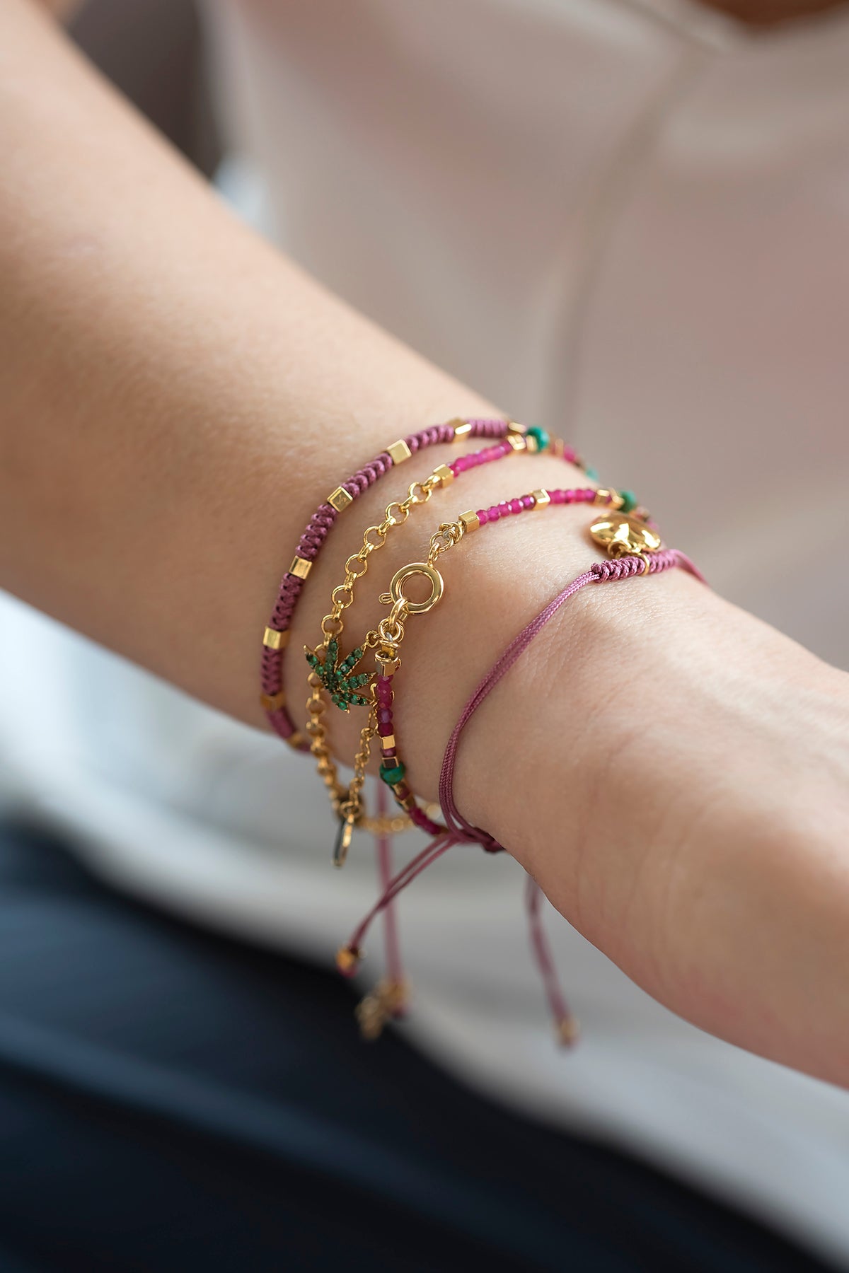 MARI – Symbolic Leaf Gemstone Bracelet Set