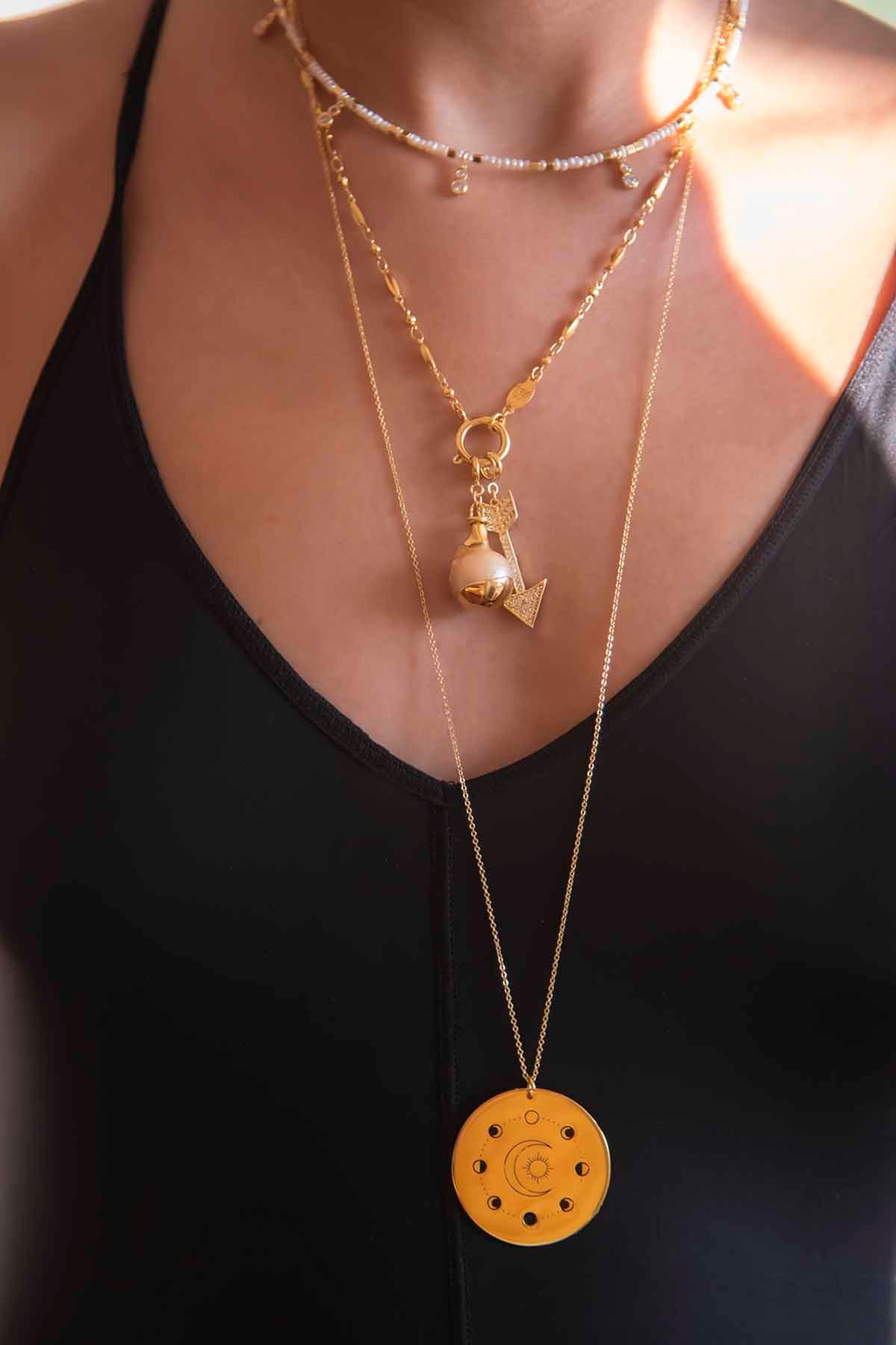 GOLDEN PEARL – Baroque Pearl Charm
