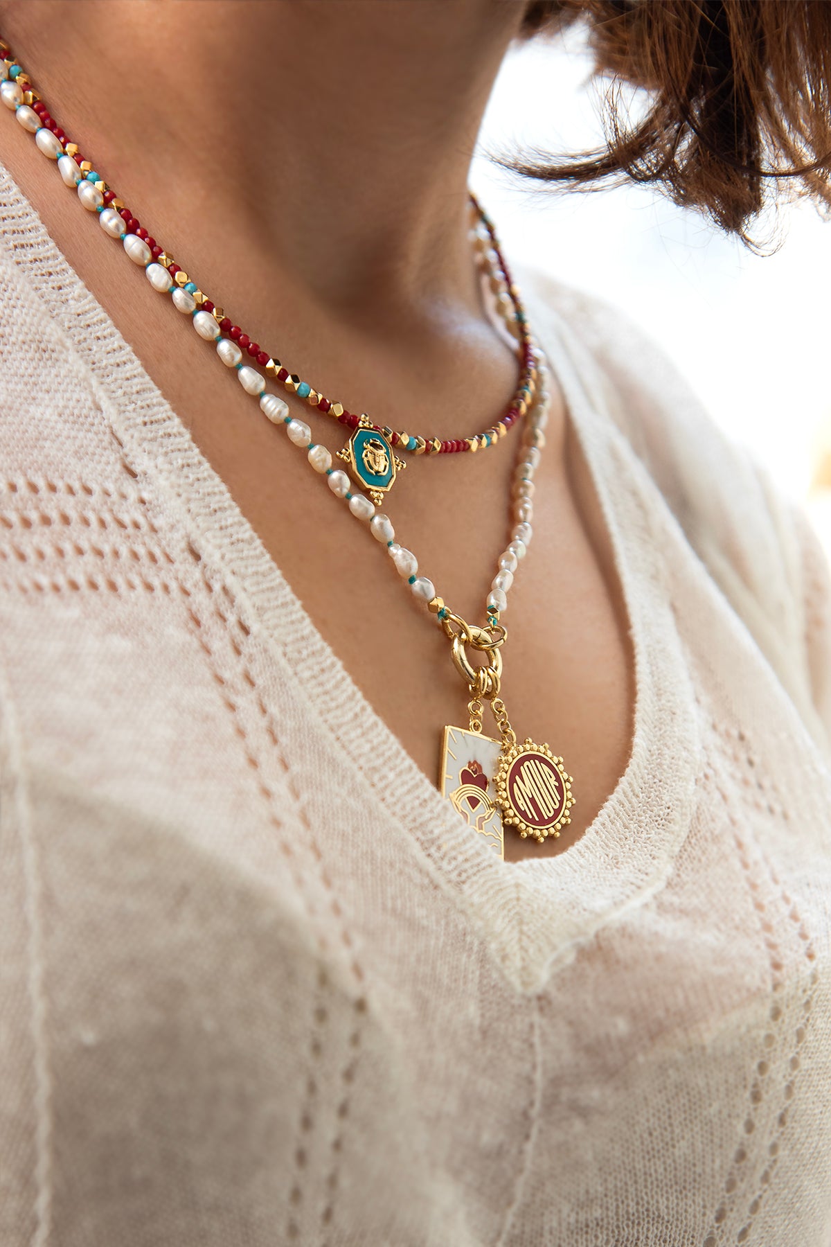 AMOUR - Red - Medallion Charm
