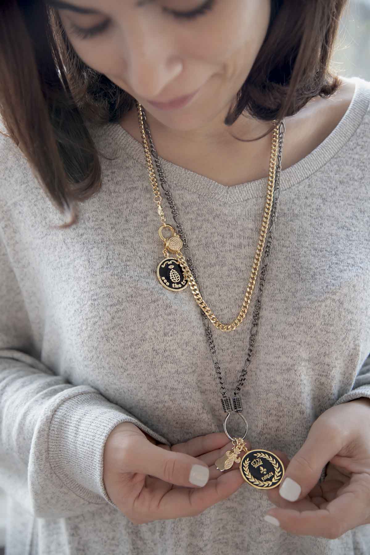 LILY - Fleur-de-Lys–Inspired Charm