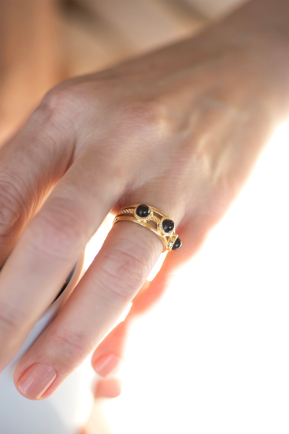 REINA BLACK – Onyx Triple-Band Ring