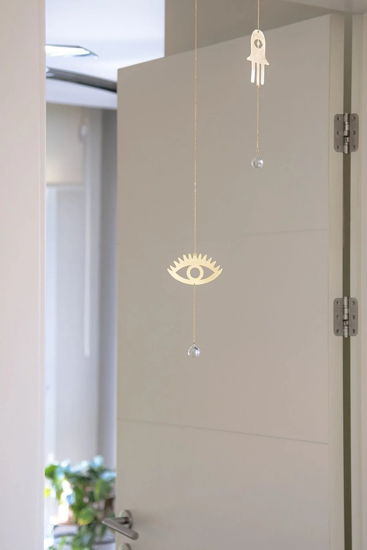 TEAR DROP – Protective Eye Wall Ornament