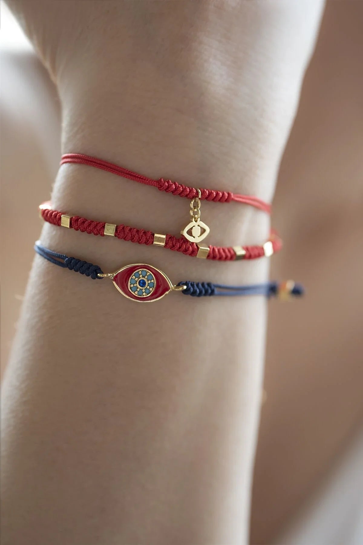 RED LUCK – Eye Detail Bracelet Trio