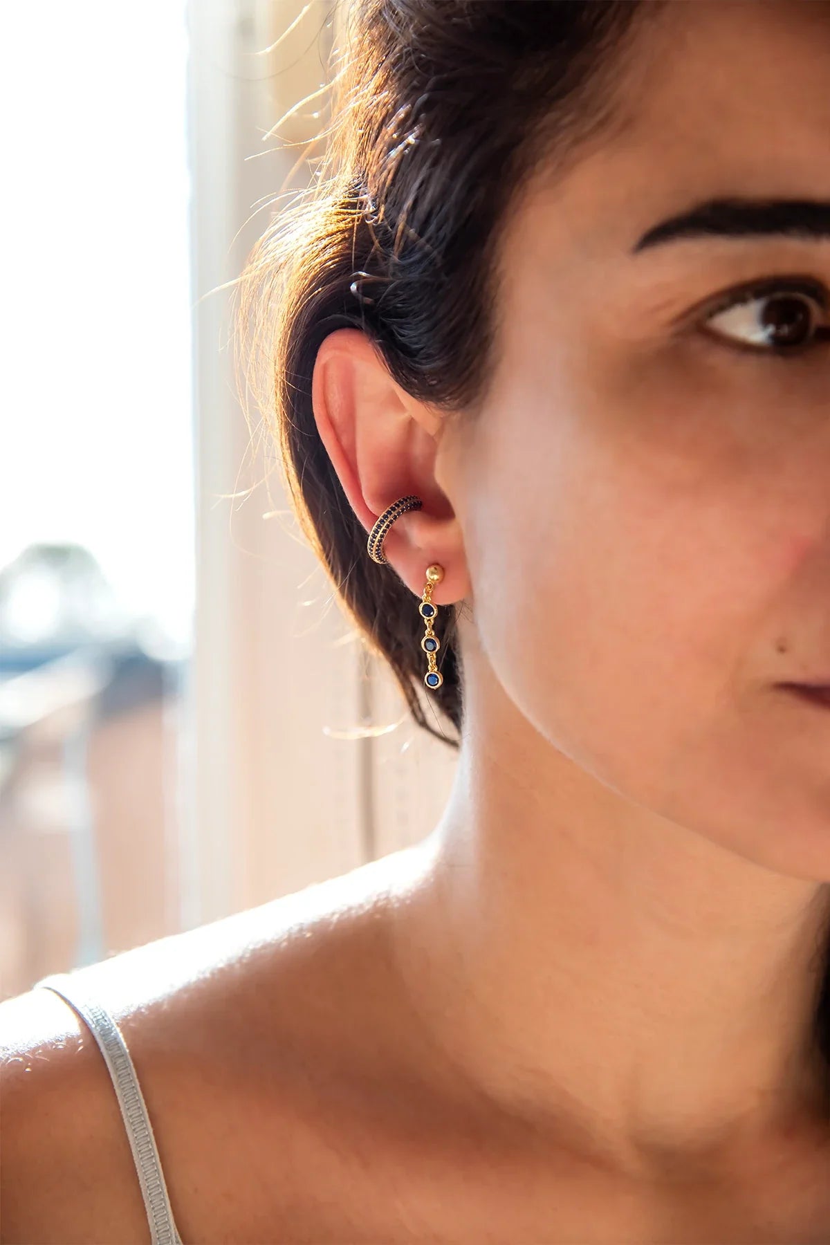 NORA - Sapphire - Zircon Earrings