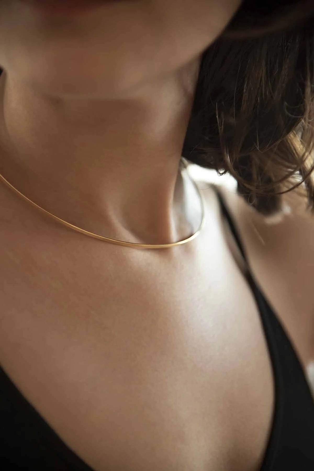 PEARLY β Back-Detail Pearl Choker Necklace