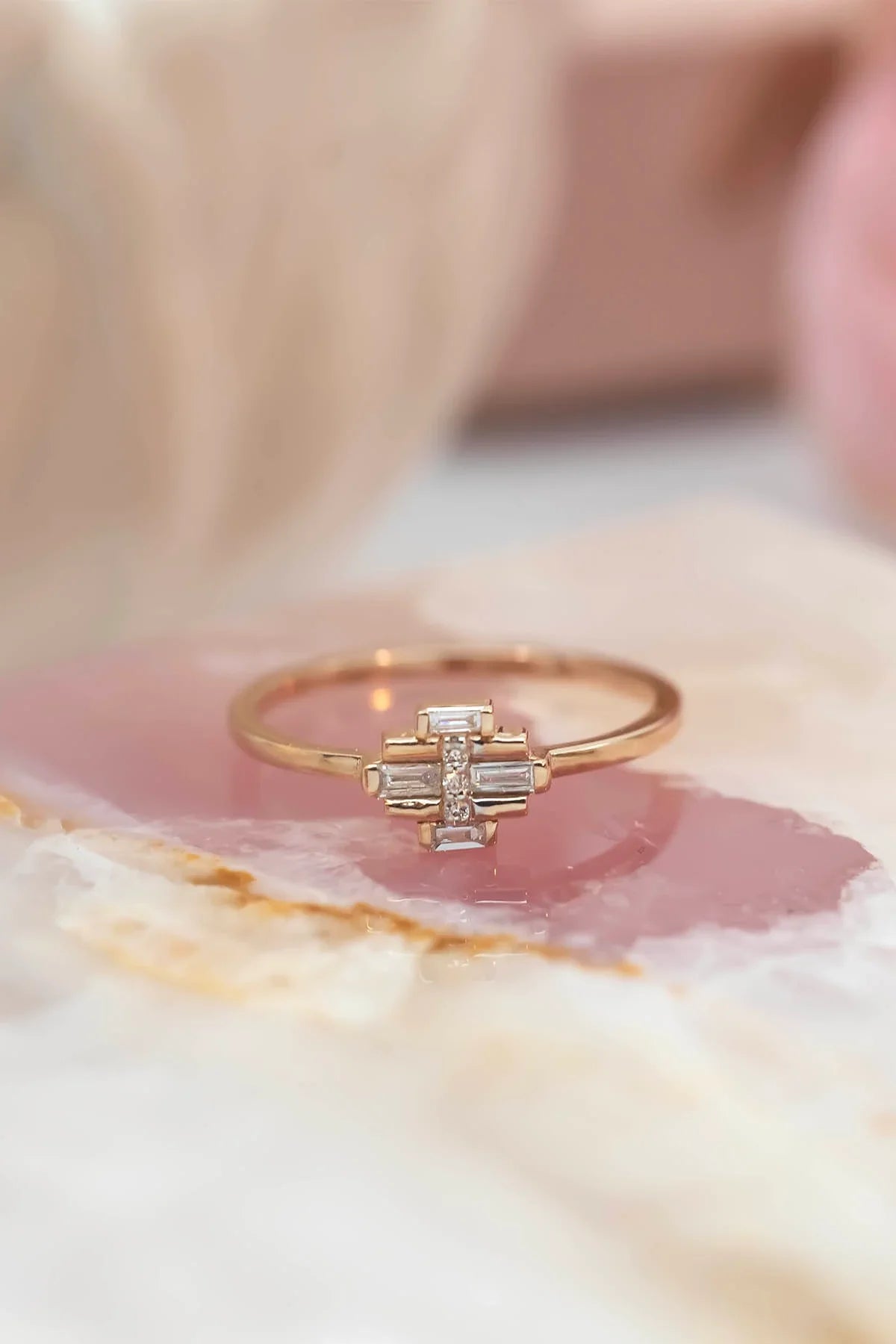 JULIET – Refined Baguette Diamond Ring