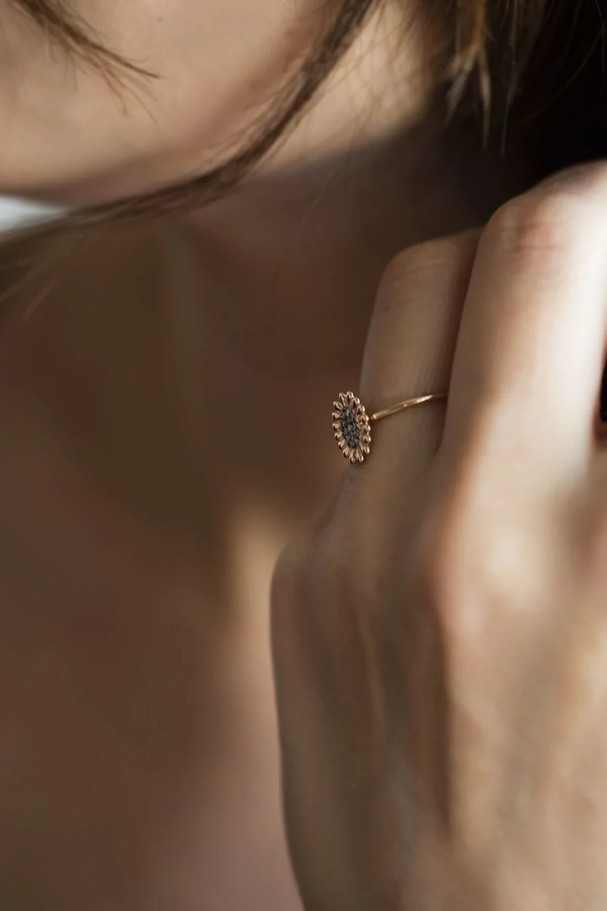 ODELIA – Cognac Diamond Flower Ring