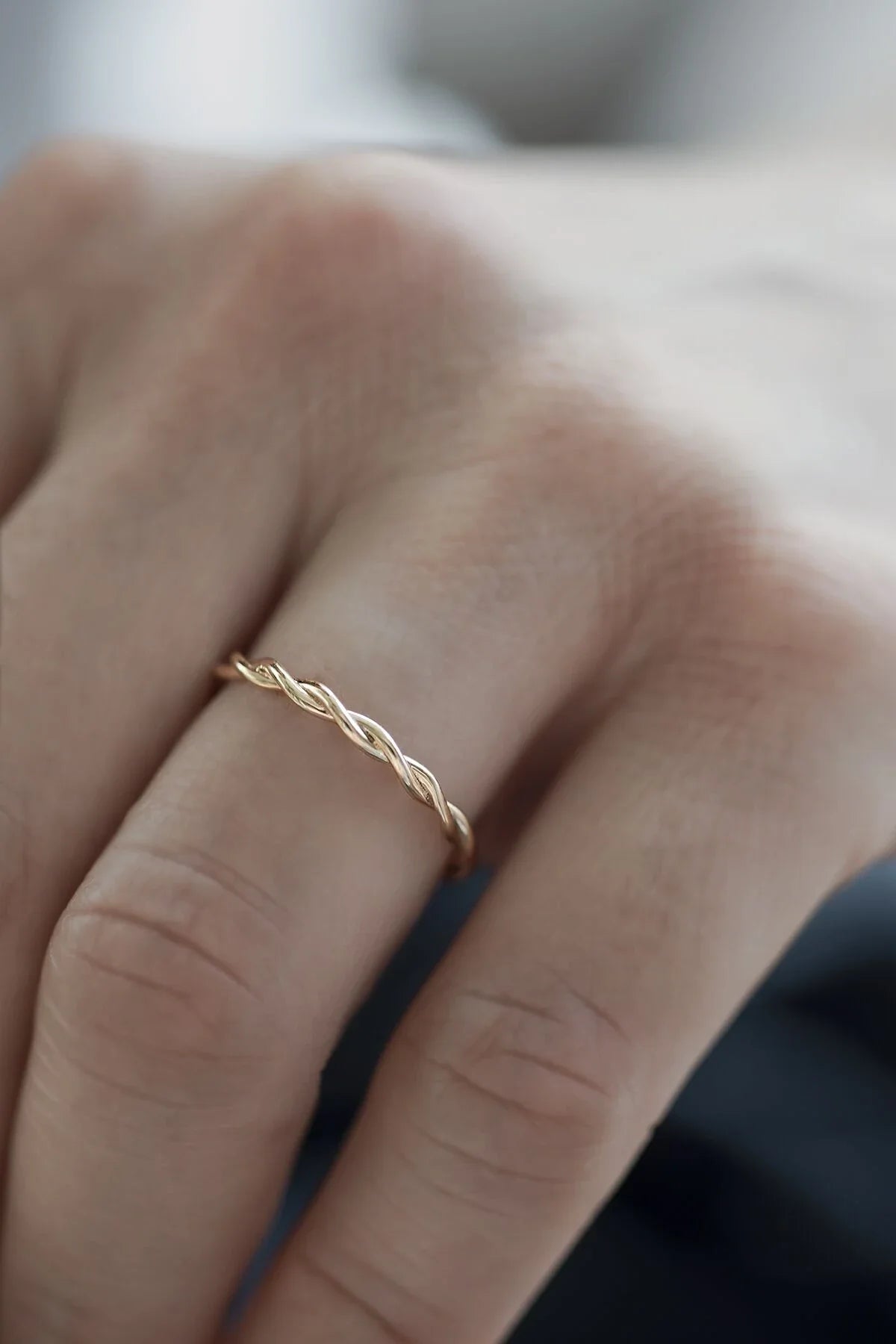 IVY – 14K Gold Fine Twist Ring