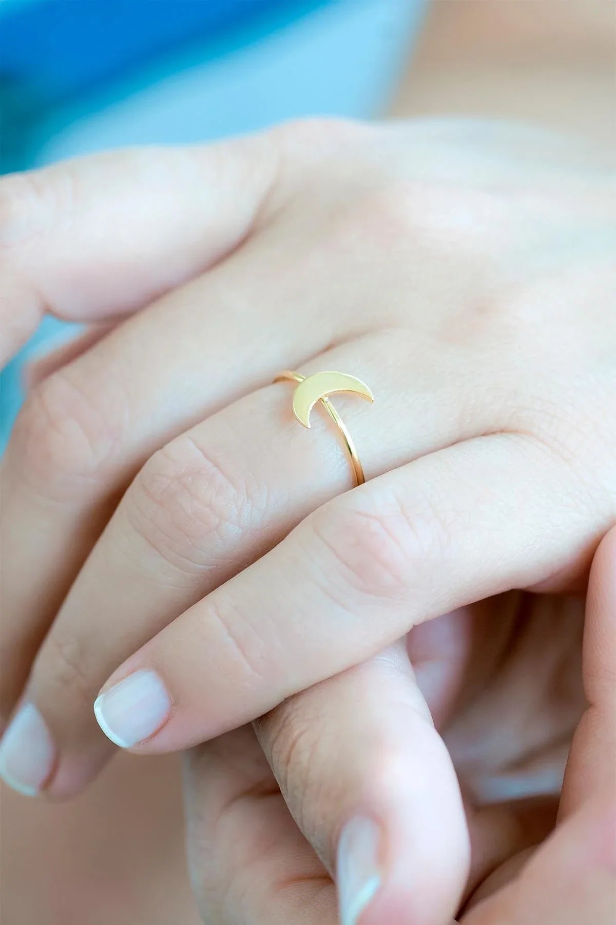 TINY MOON – Minimal Crescent Ring