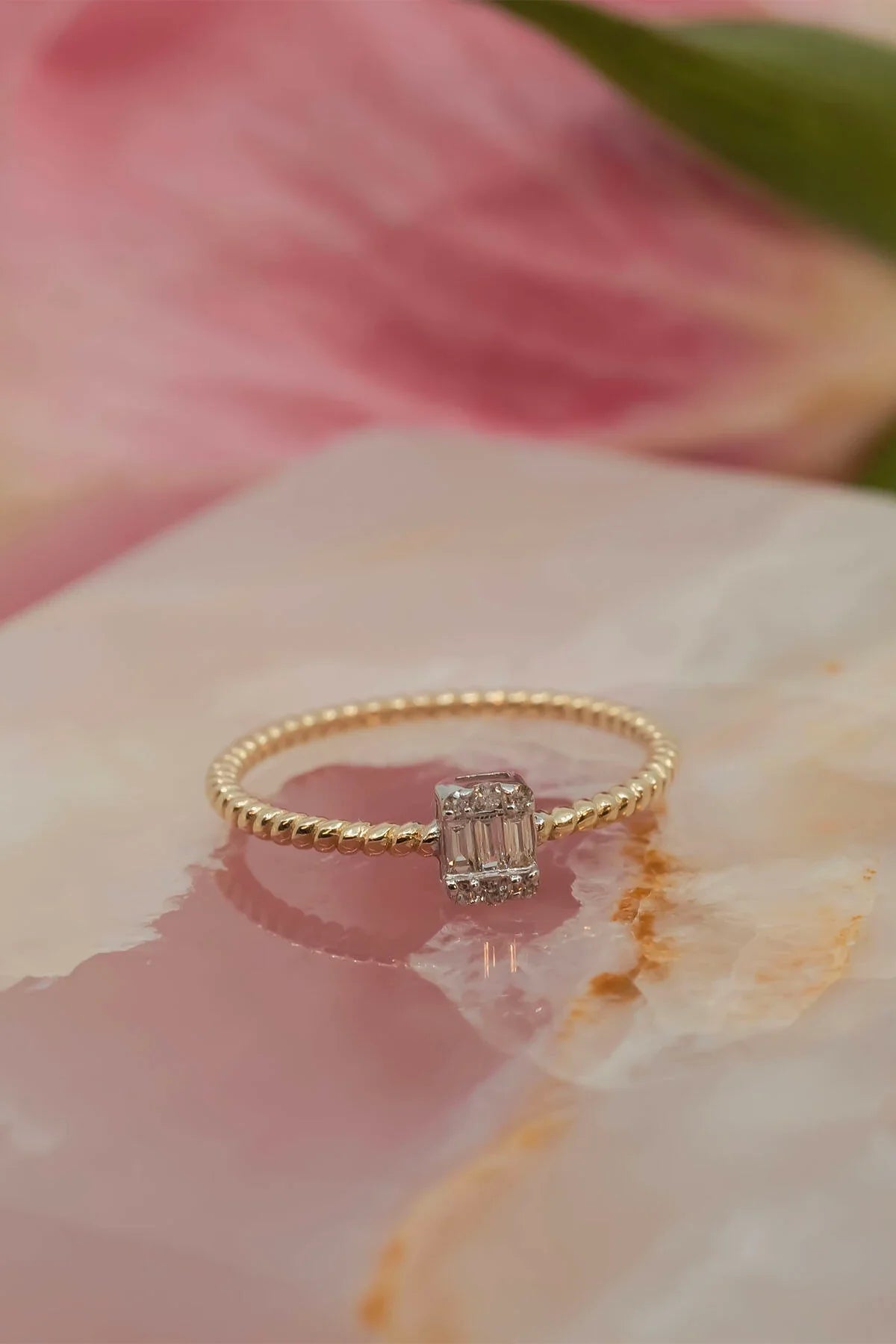 ISABEL – Baguette & Round Diamond Ring
