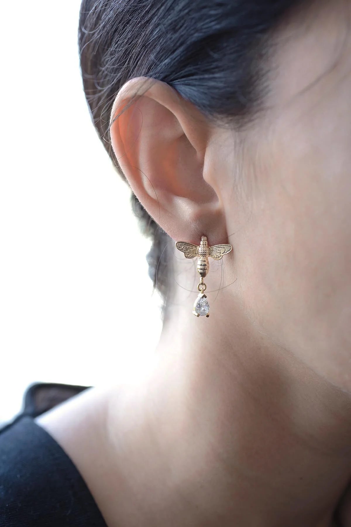 HONEY BEE – Bee Dangle Earrings