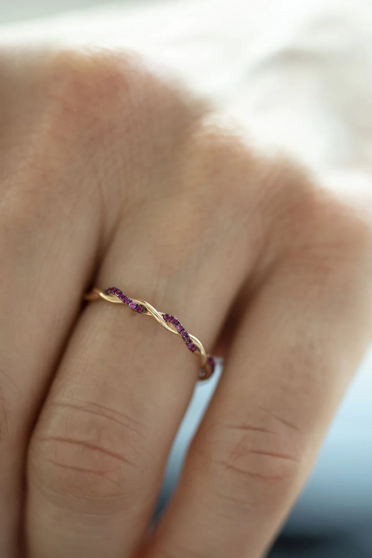 RUBIS IVY – Ruby Twist Ring