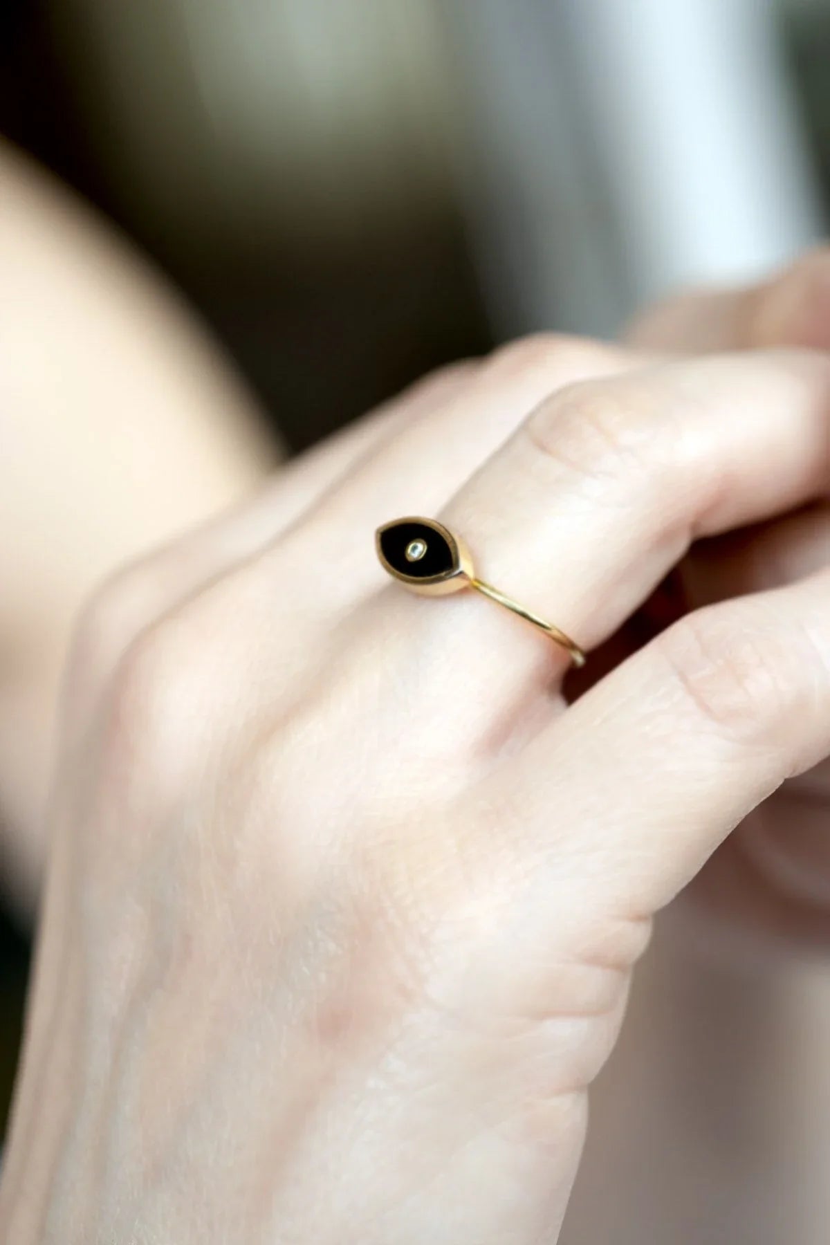 MINI BLACK – Enamel Eye Ring