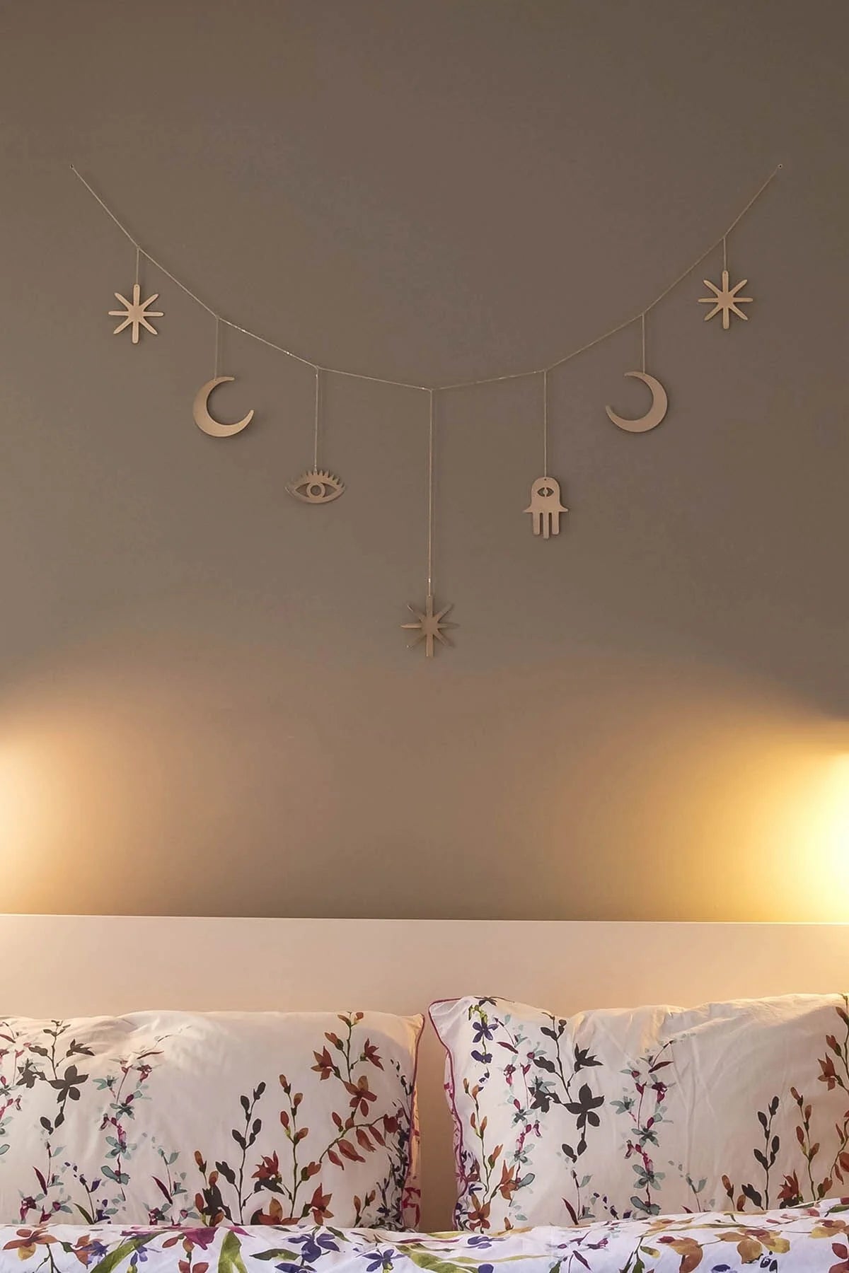 MAGIC SKY – Crescent Moon & Star Wall Decor