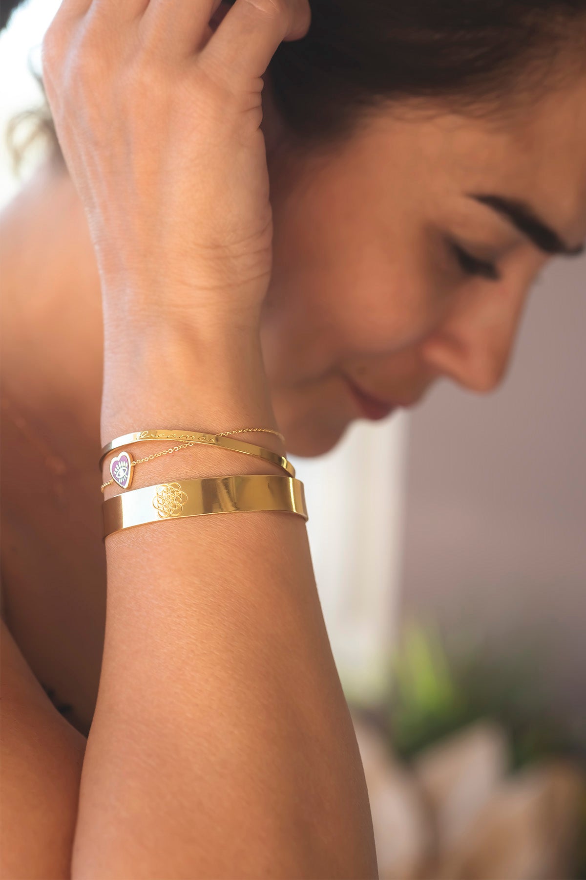 DREAMER - Thin Cuff Bracelet