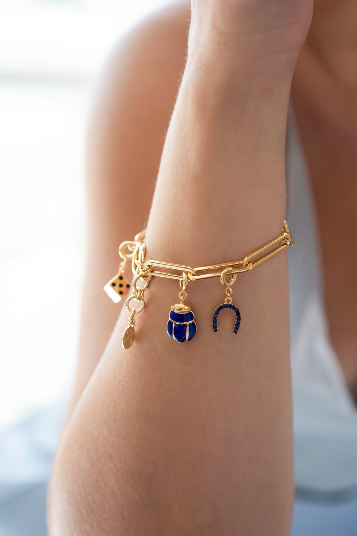 LUCKY LUCK - BLUE - Horseshoe Pendant