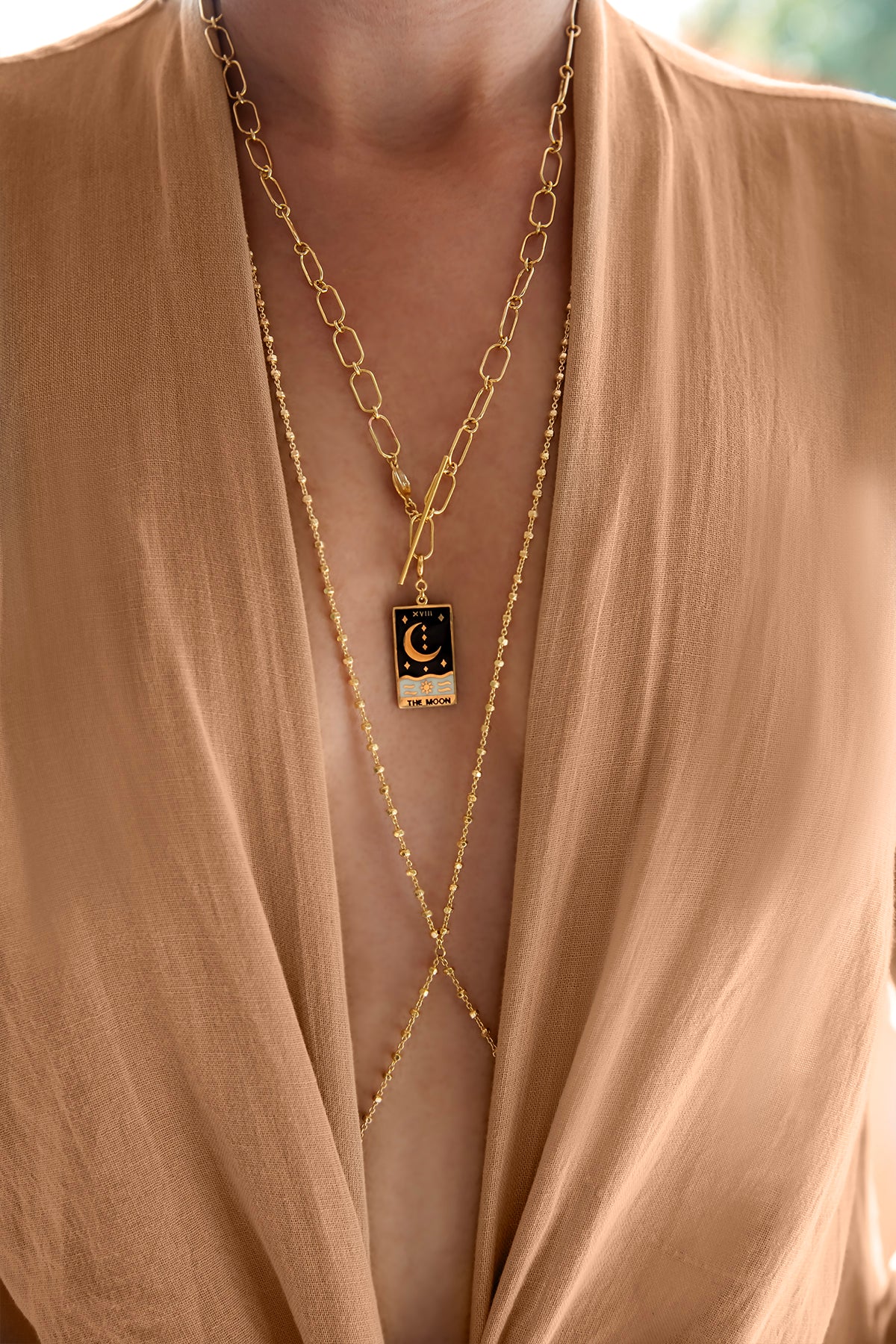 THE MOON – Tarot Charm
