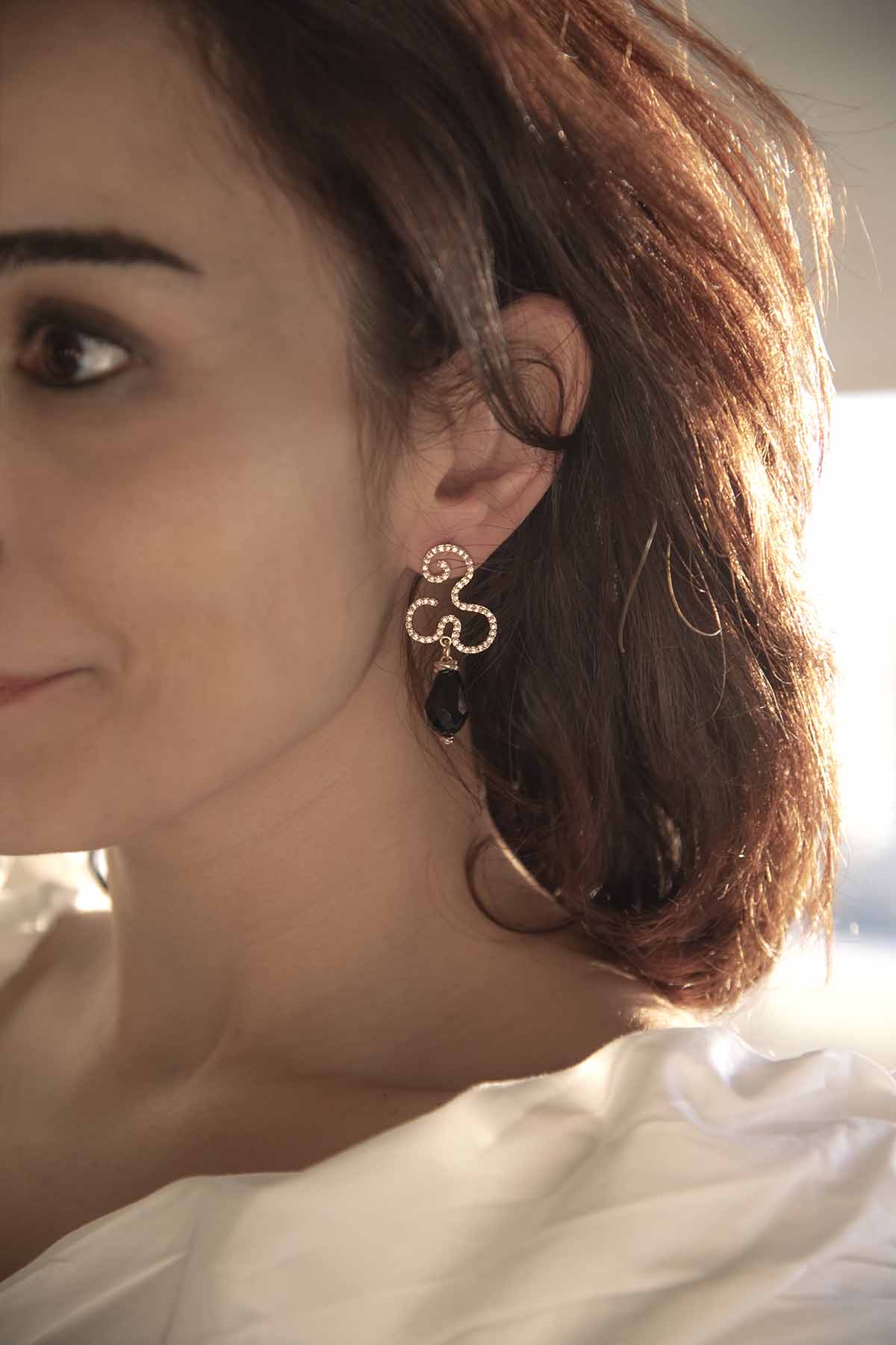 BLACK FLOW - Drop Earrings