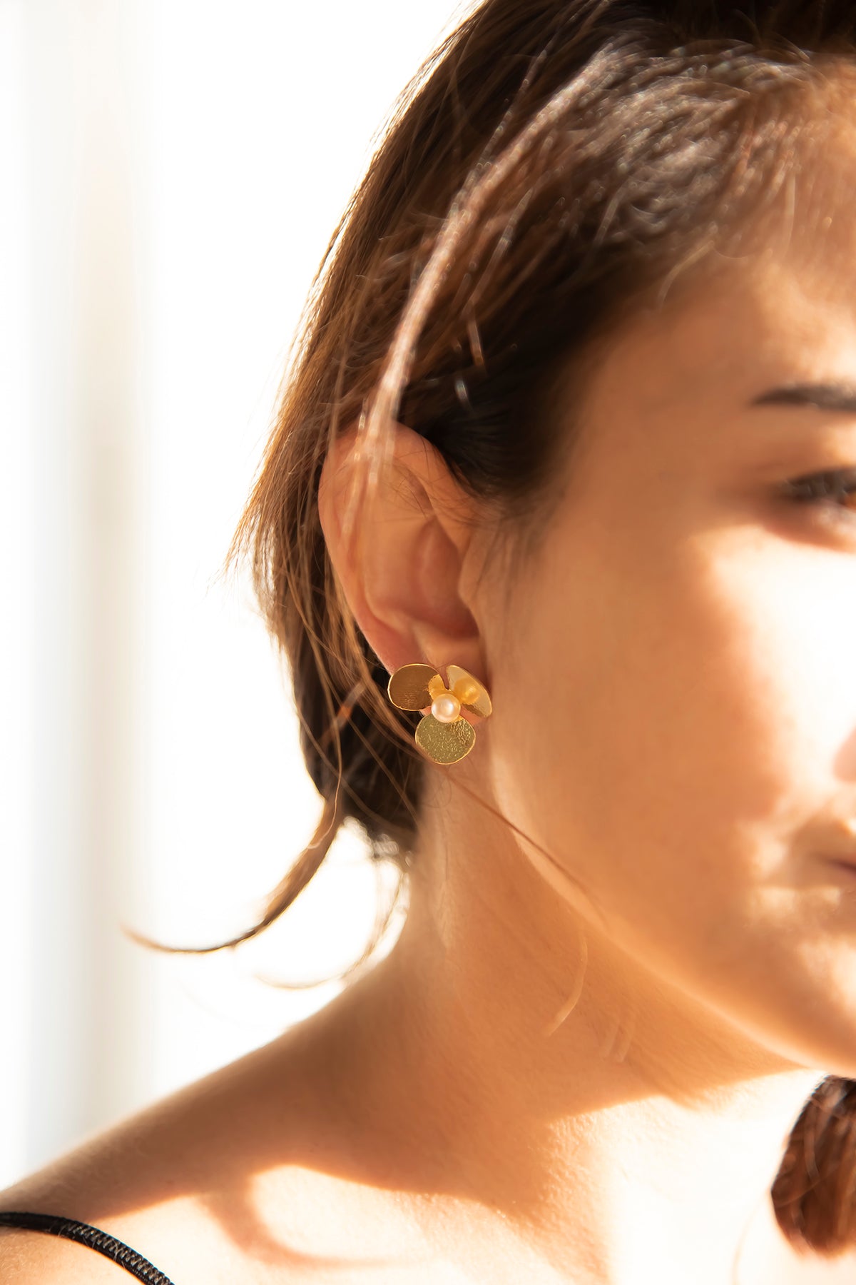 PEARLY CLOVER - Pearl Earrings