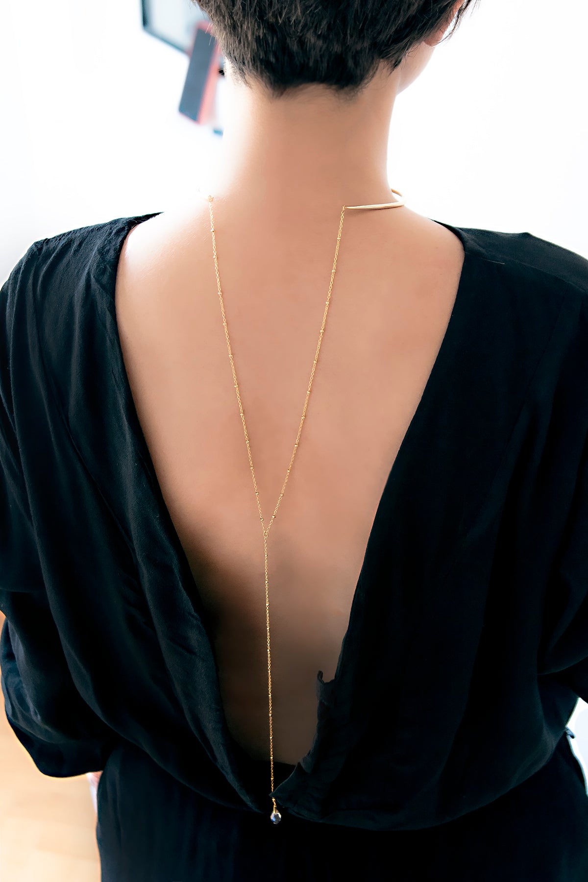 SINGLE DROP – Teardrop Back Necklace