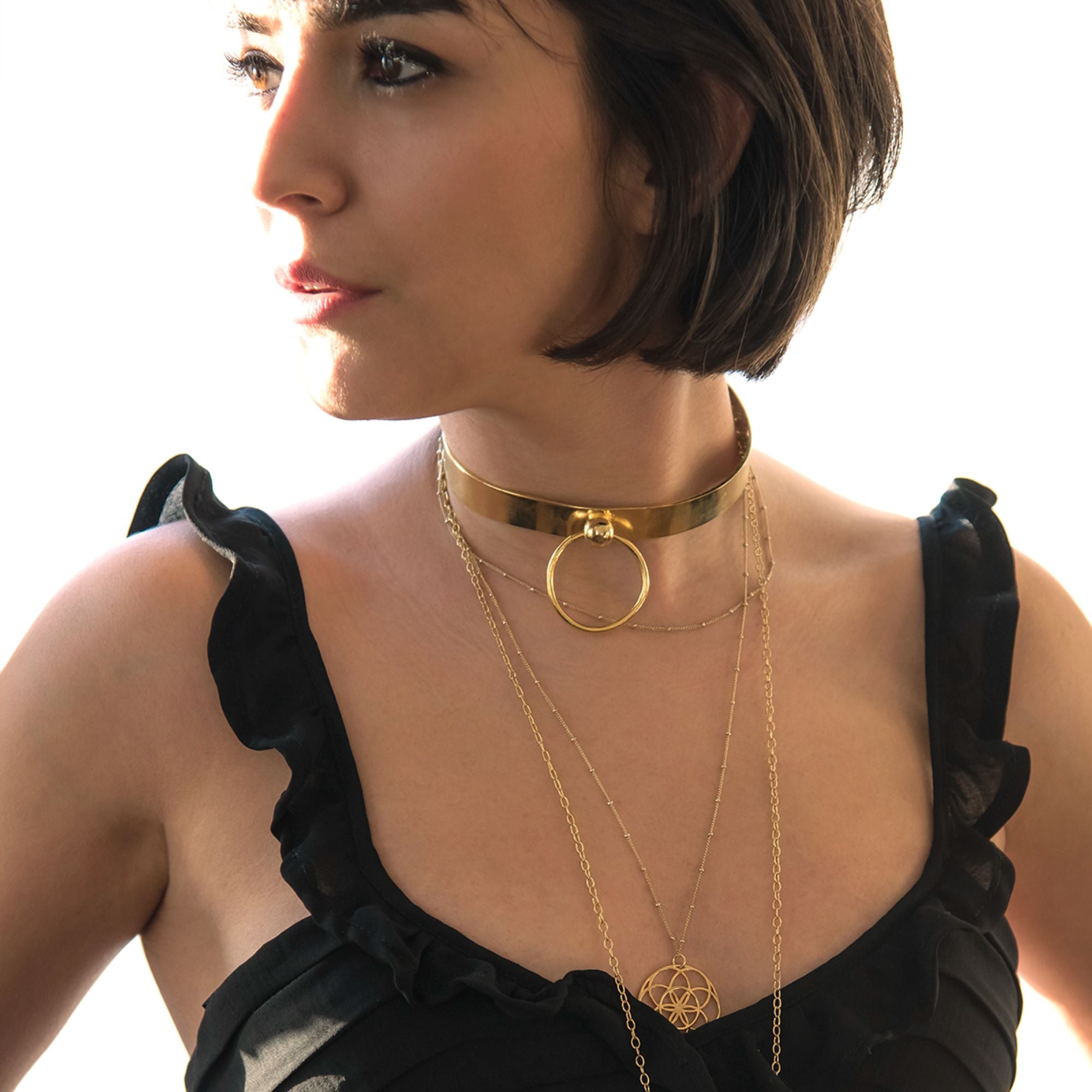 COLLAR – Discreet Statement Choker