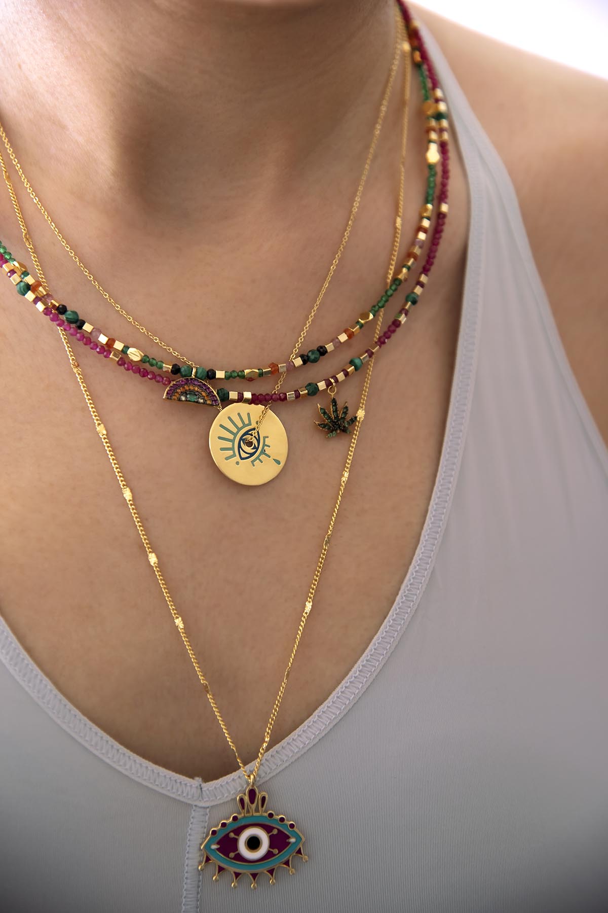 SURPRISE – Gem Beaded Rainbow Necklace