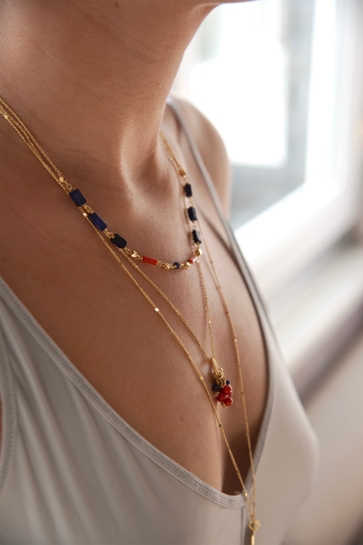 CHIC – Lapis Lazuli & Coral Chain Necklace