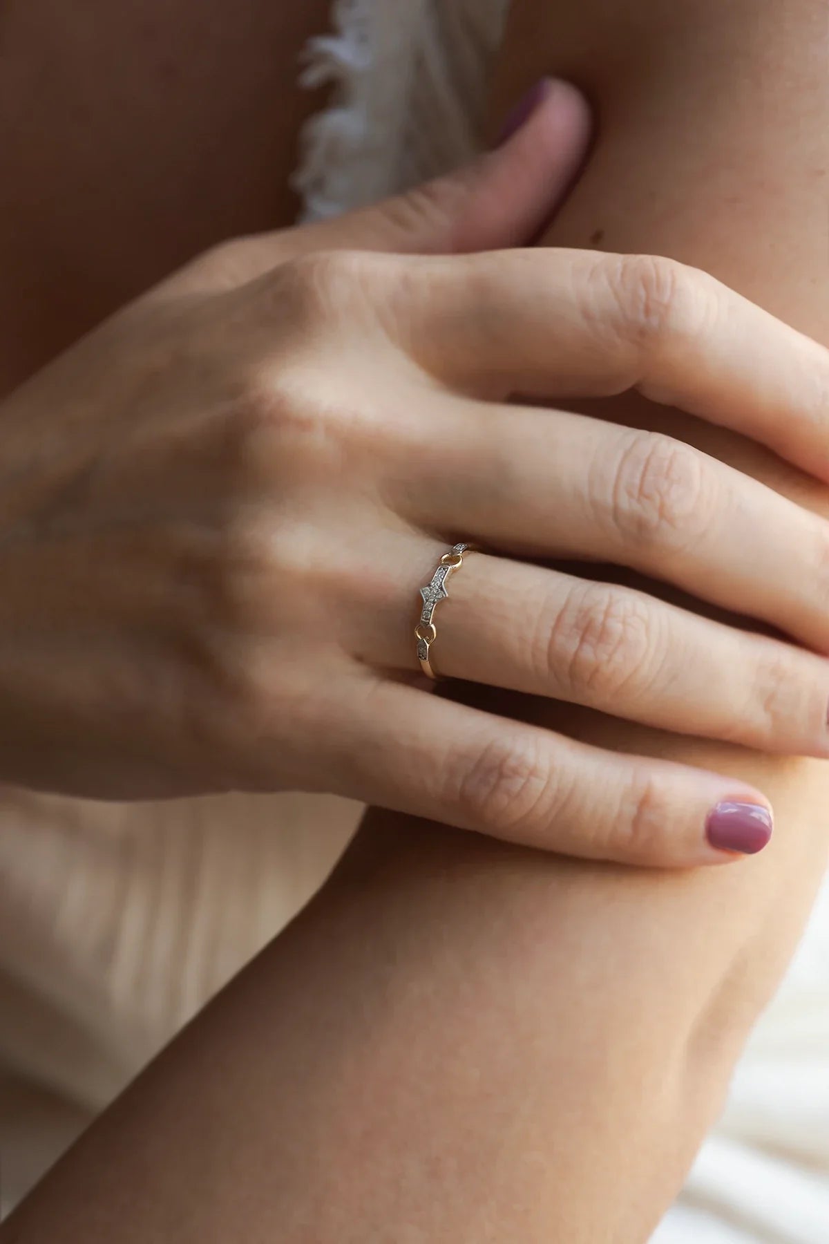 CORDELIA - Minimal Diamond Ring