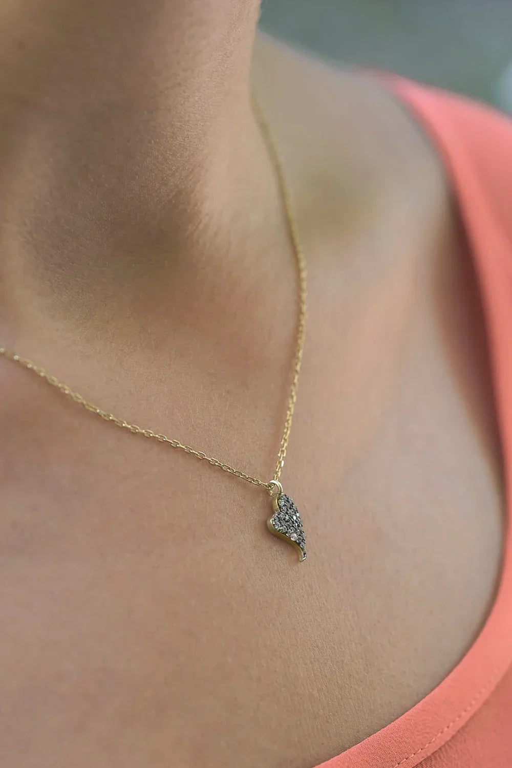 DIAMOND BEAT - Diamond Heart Necklace