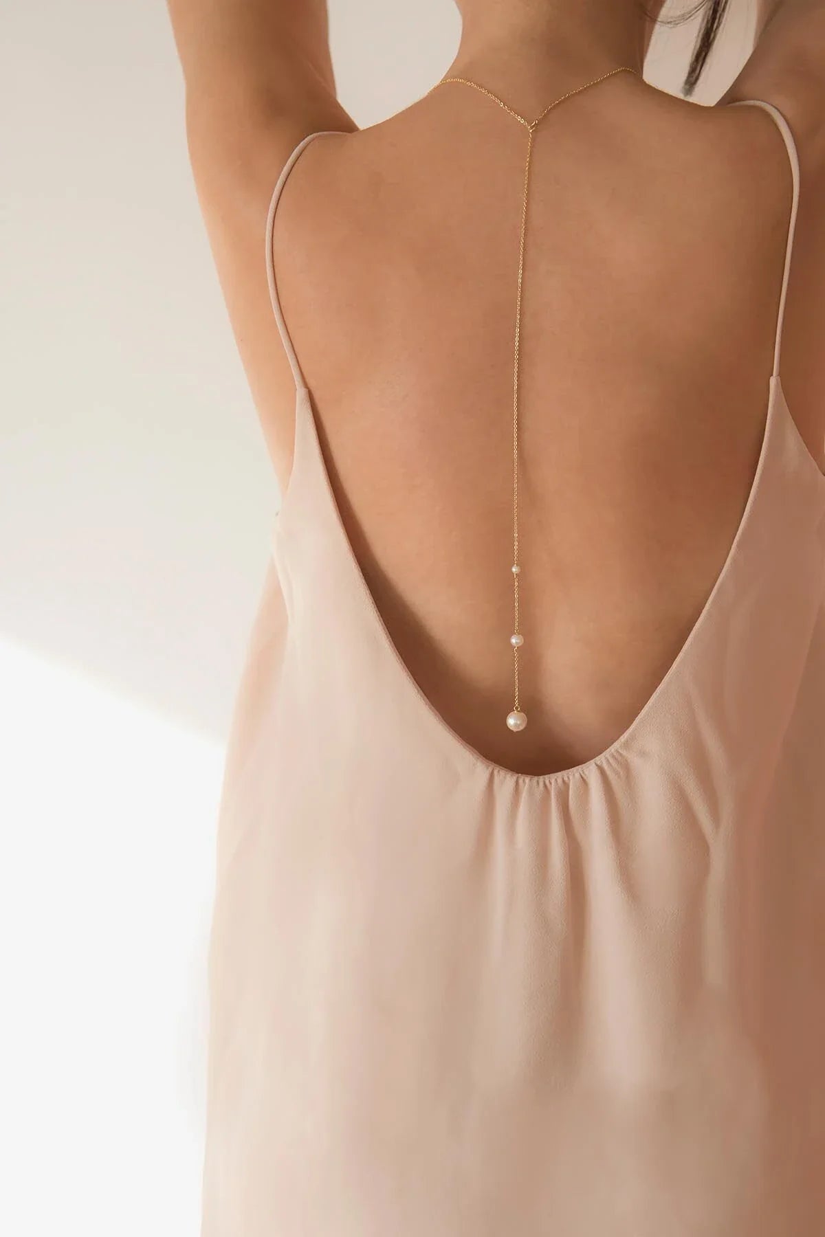 BACK CHAIN - Backdrop Necklace