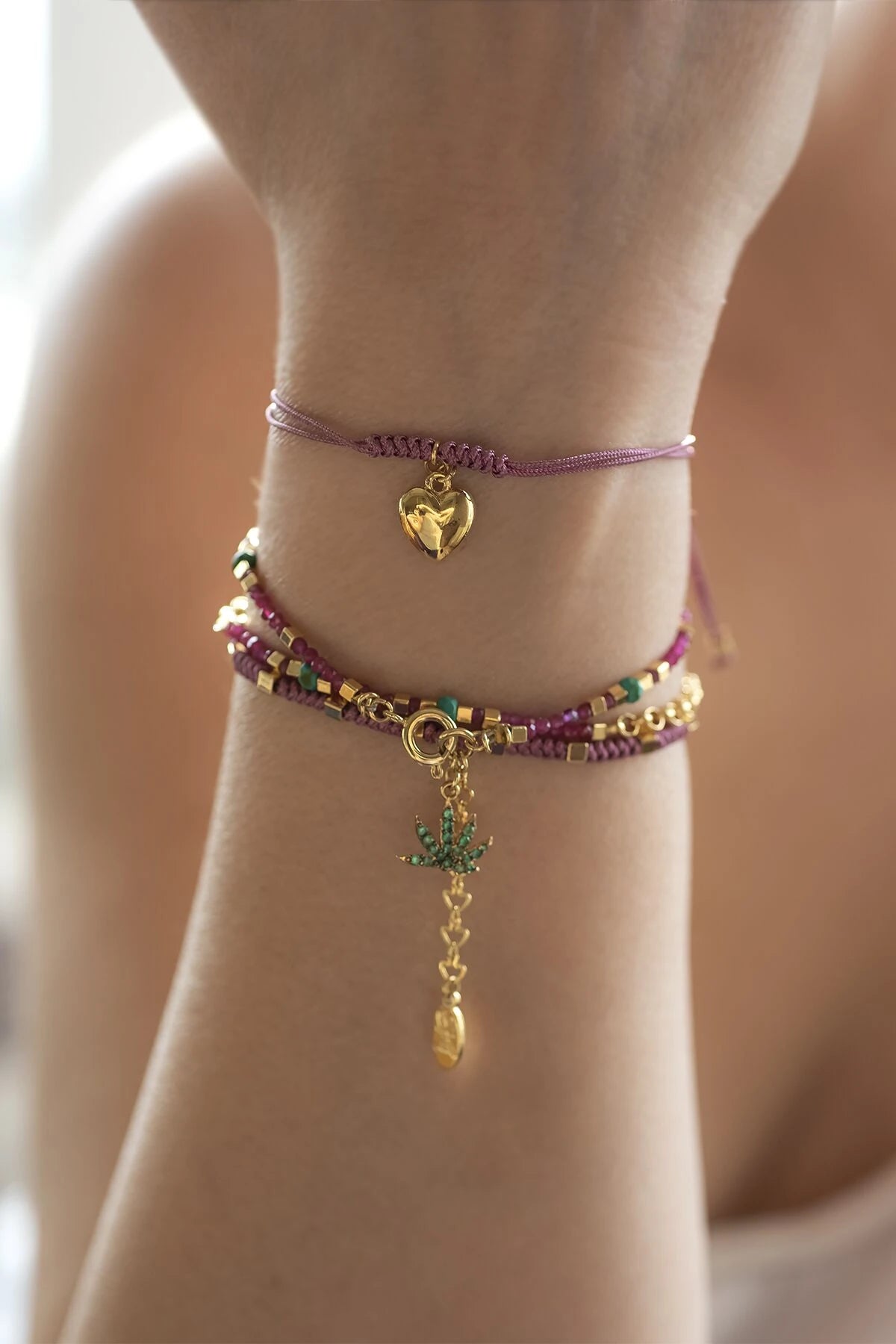 BIG LOVE – A Bond String Bracelet
