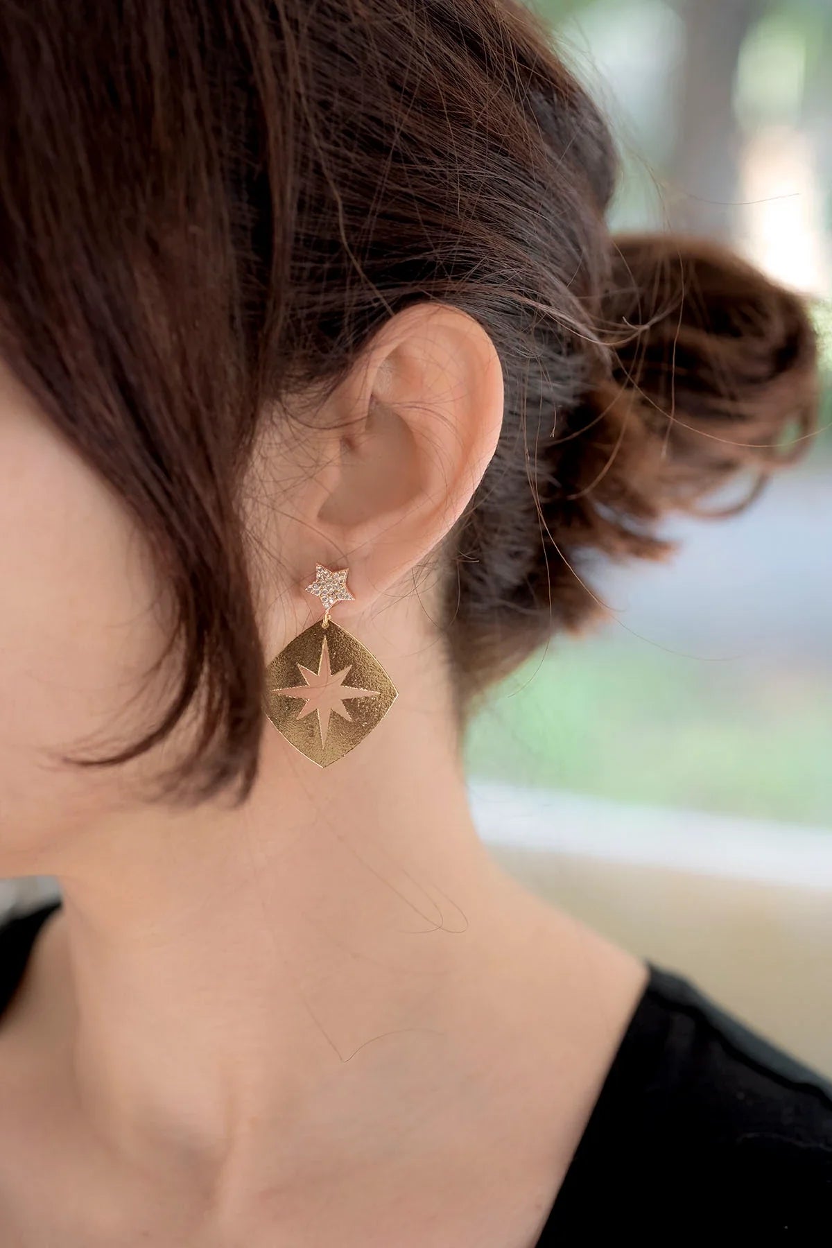 ETOILE – Star Cutout Dangle Earrings