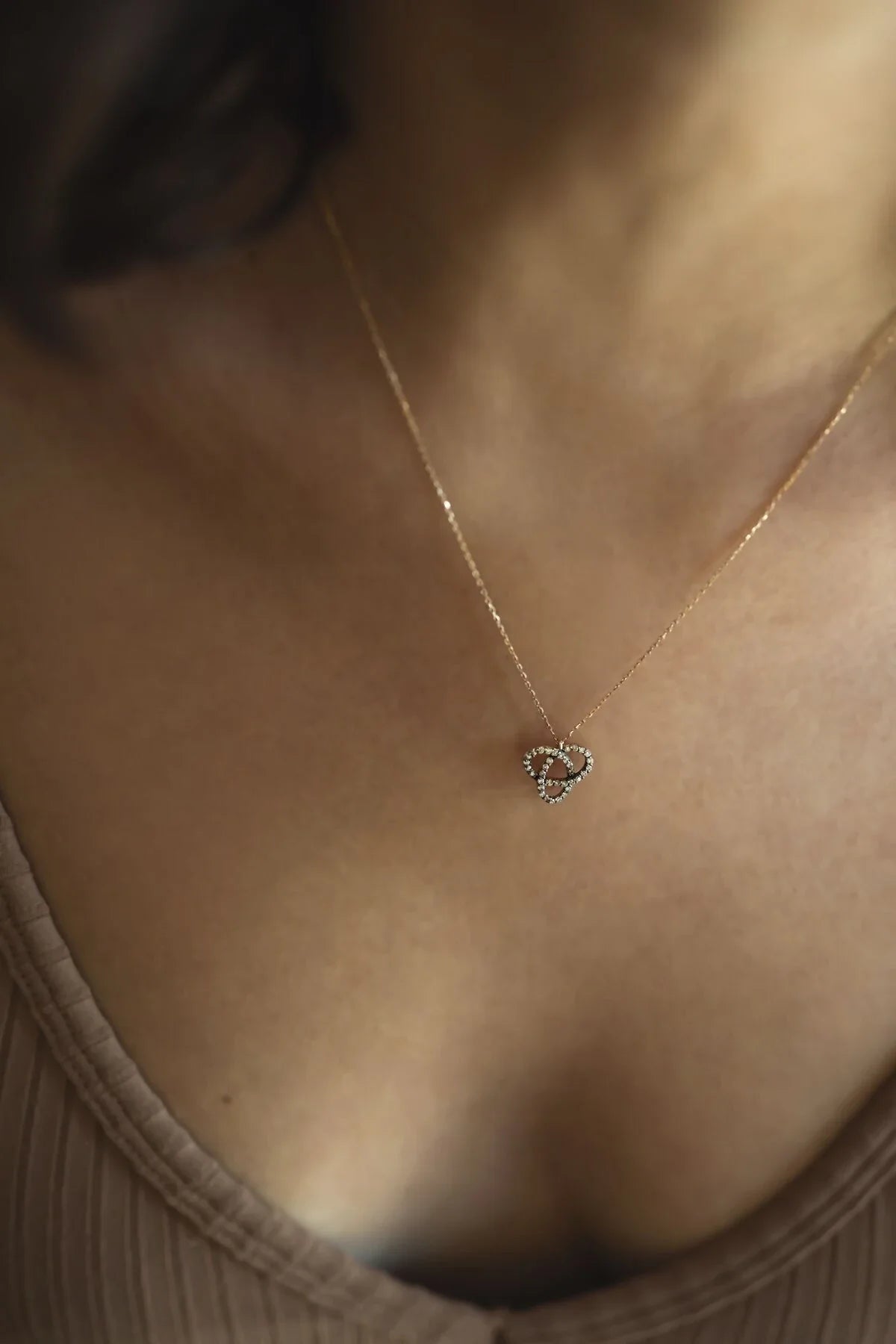 ETERNAL LOOP – Brown Diamond Infinity Necklace