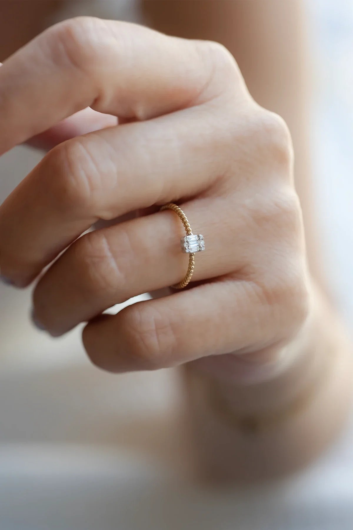 ISABEL – Baguette & Round Diamond Ring