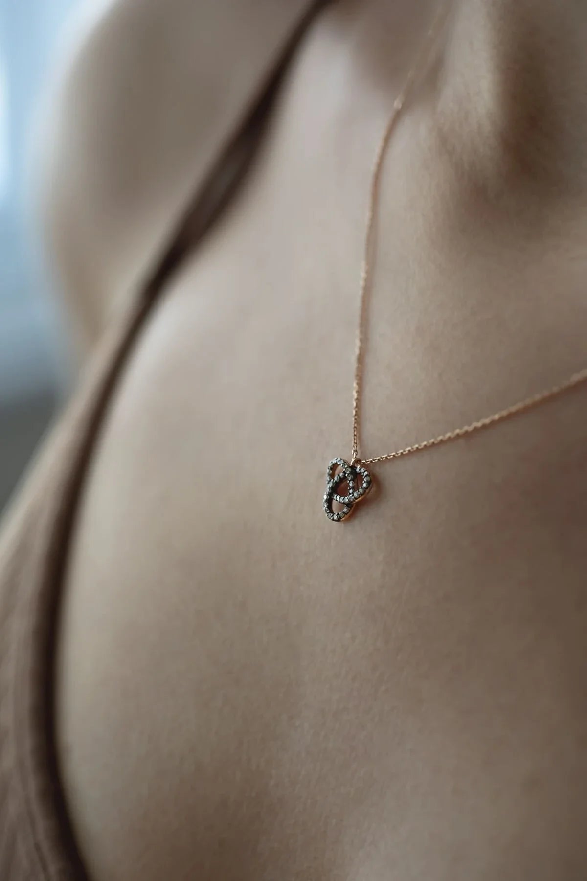ETERNAL LOOP – Brown Diamond Infinity Necklace