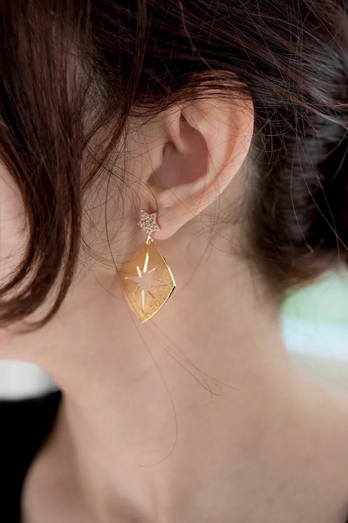ETOILE – Star Cutout Dangle Earrings