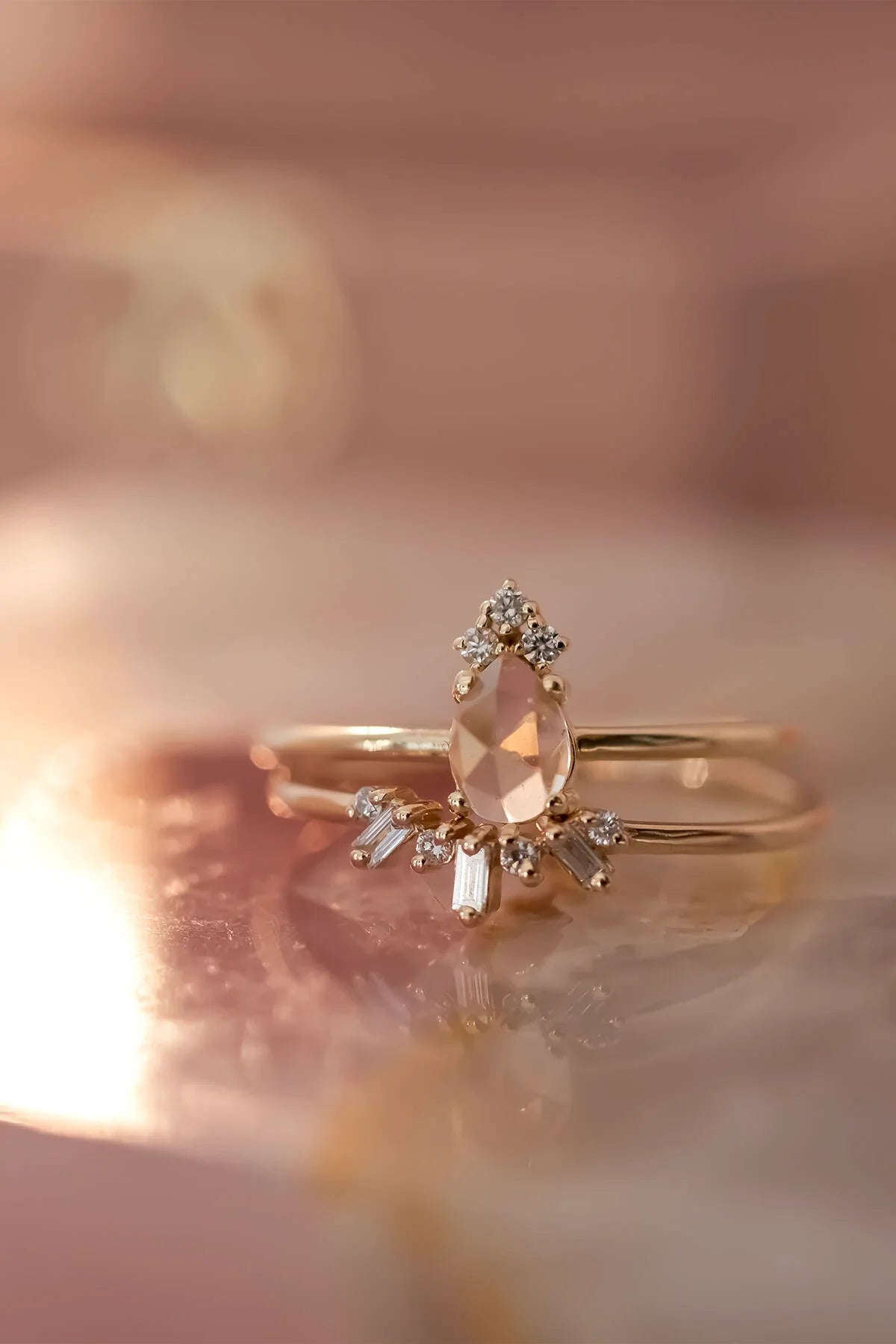 FREYA - Minimal Diamond Ring