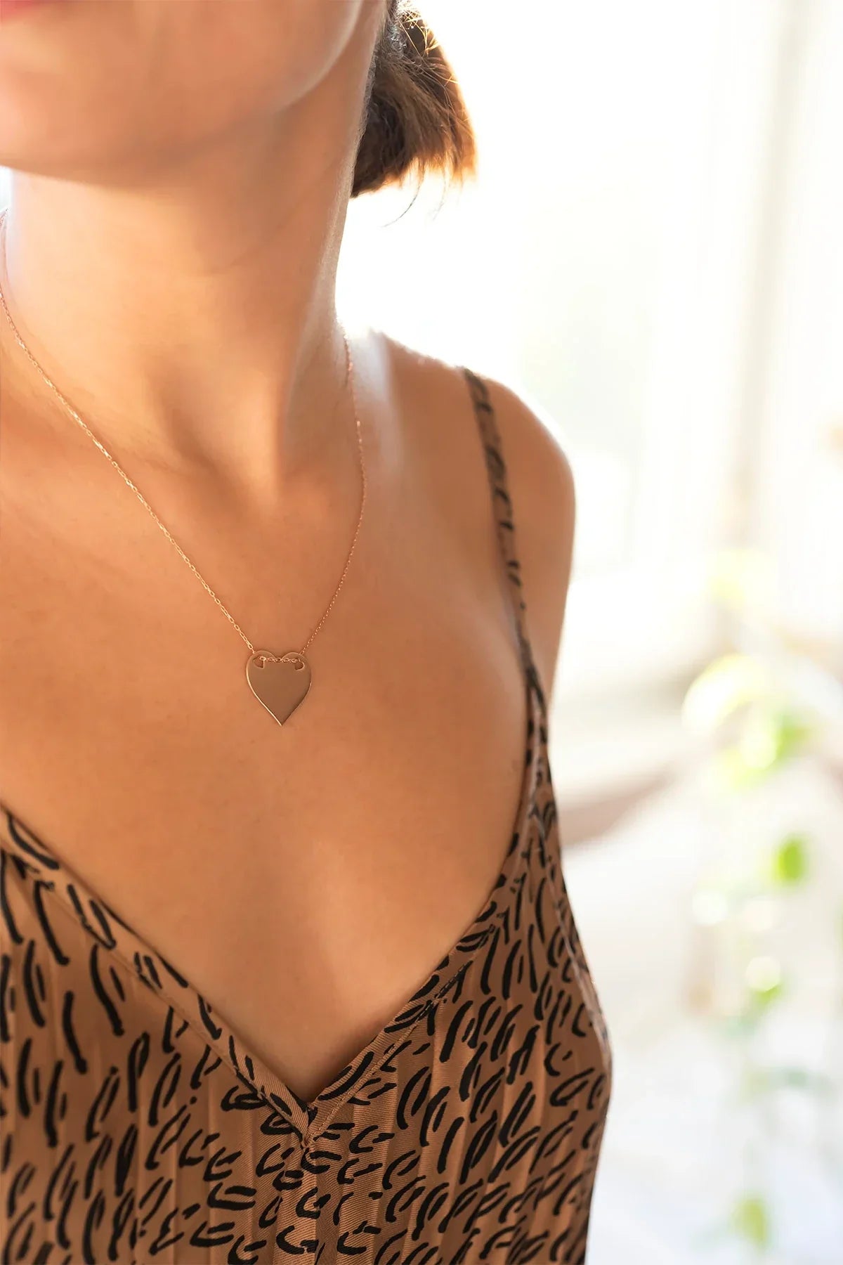 DUENDE – Engravable Heart Medallion Necklace