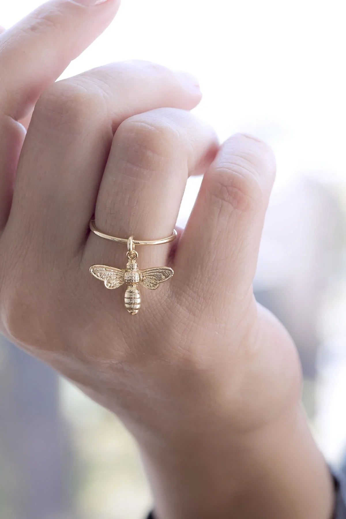 HONEY BEE – Minimalist Bee Ring