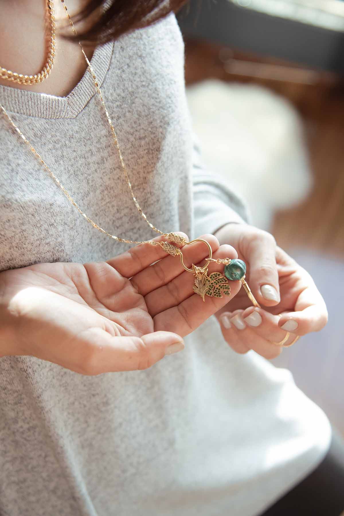 HIBISCUS – Botanical Leaf Charm