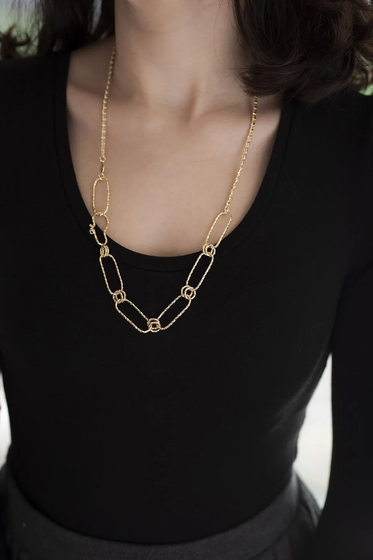 DIVERSE – Asymmetrical Charm Chain Necklace