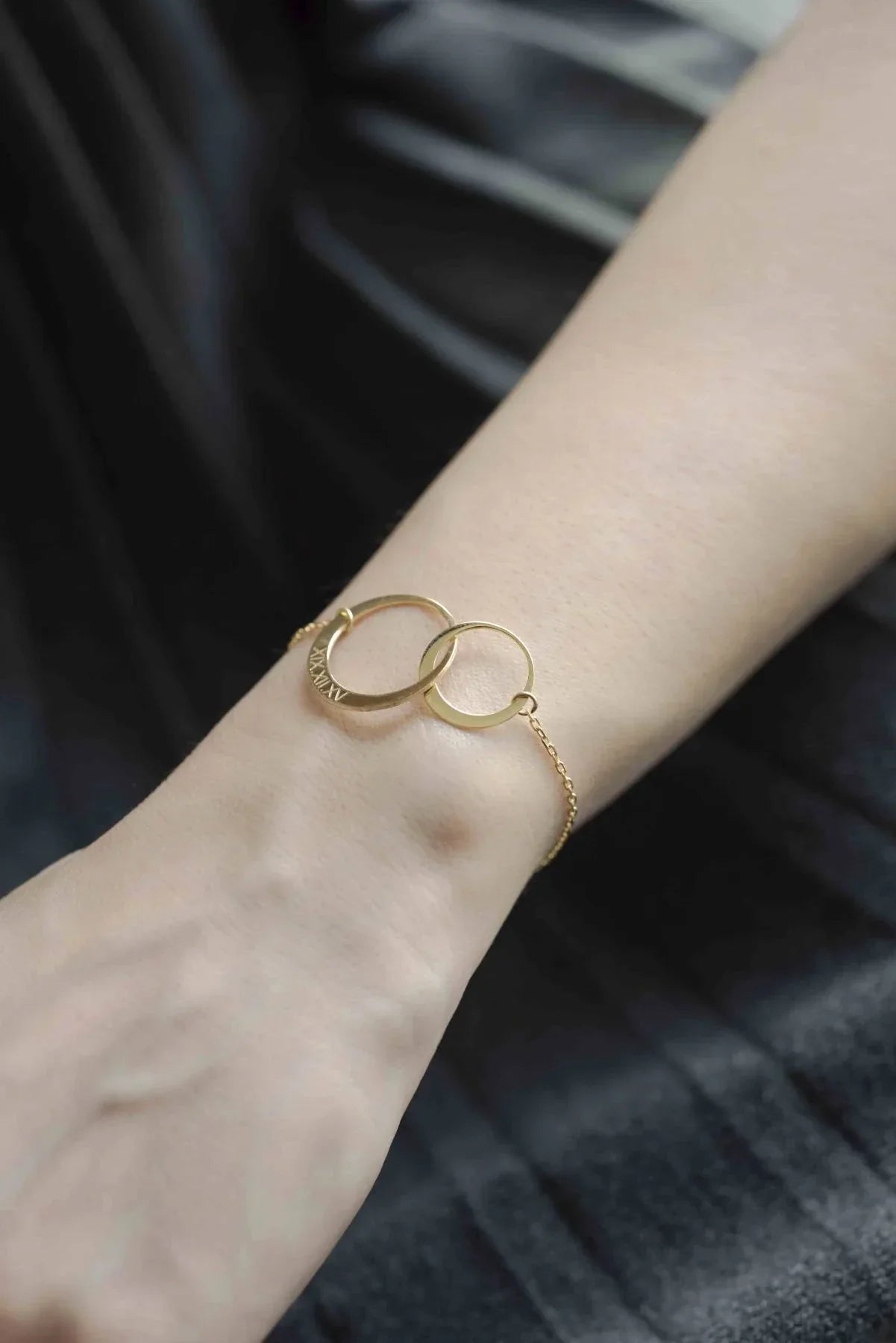 CIRCLES – Interlocking Ring Bracelet