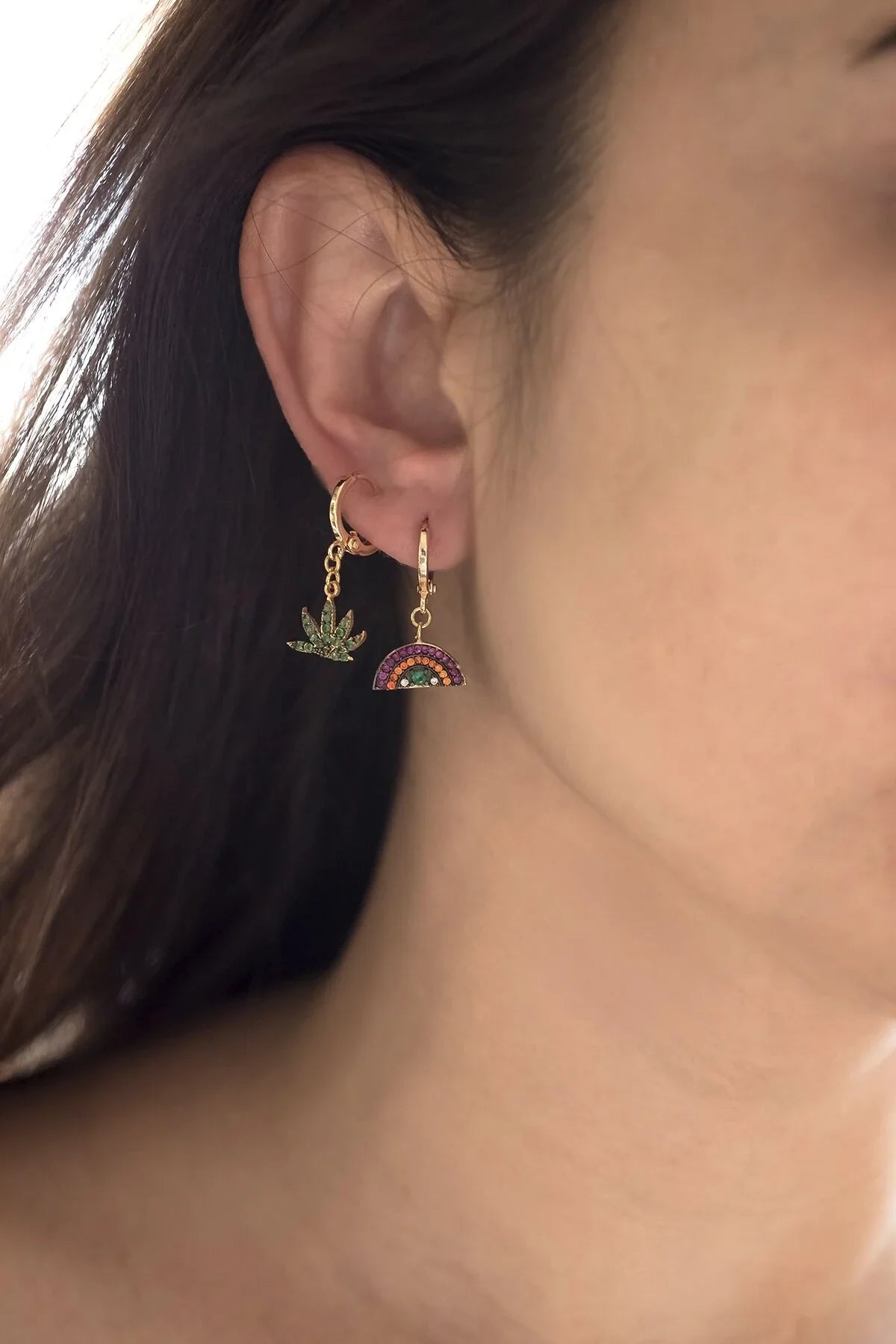 NOAH – Rainbow Huggie Earrings