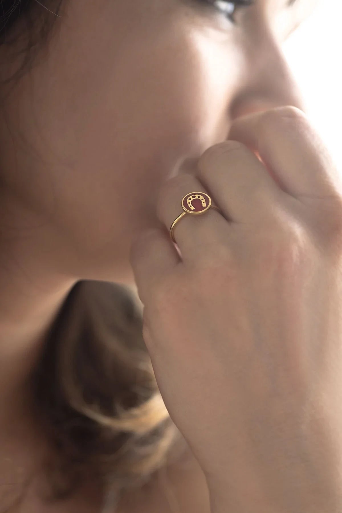 RED HORSESHOE - The Ring of Fortune