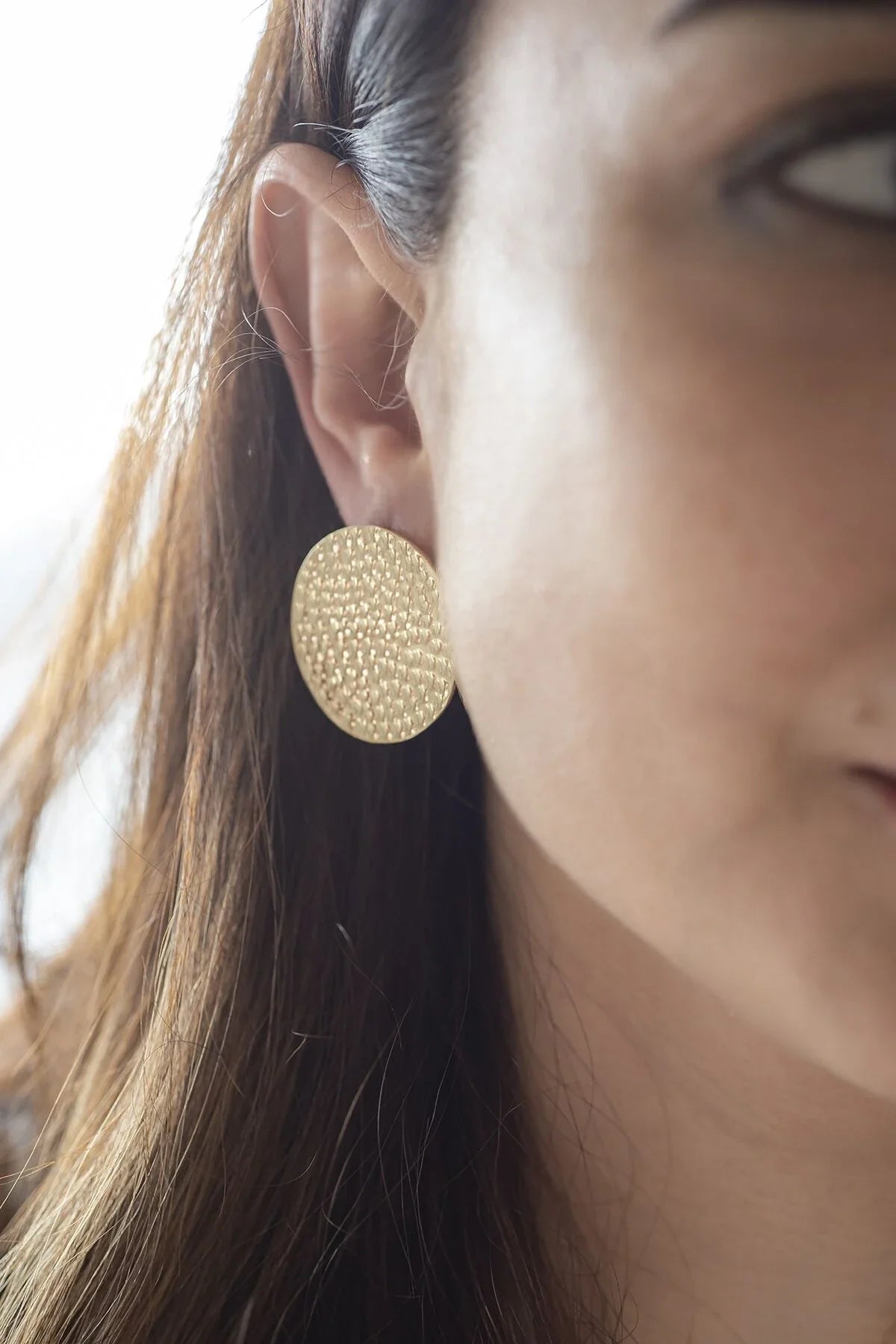 MOON – Textured Disc Stud Earrings