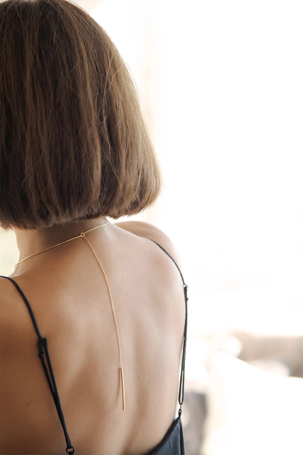 WIRE BAR – Minimal Wire Choker Necklace