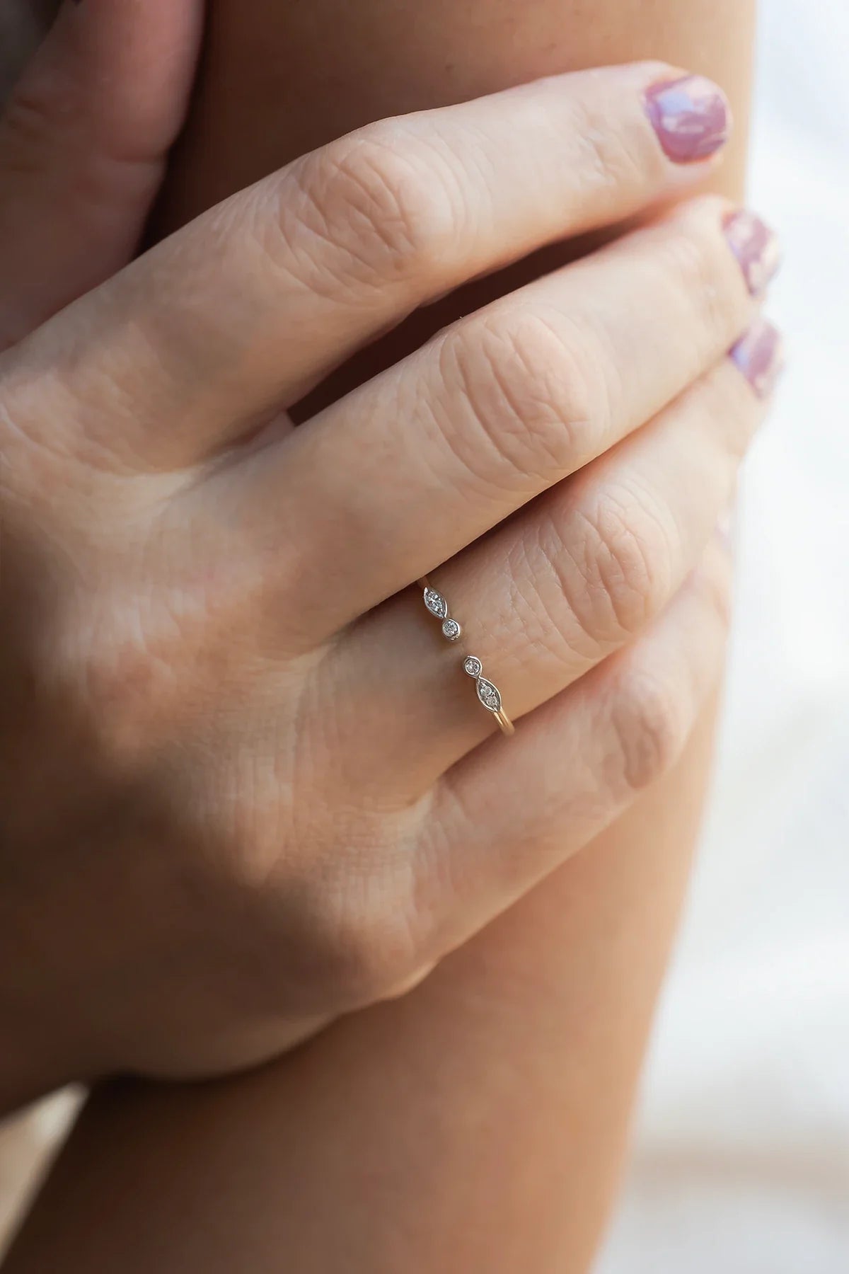 LOUISA – Delicate Open Diamond Ring