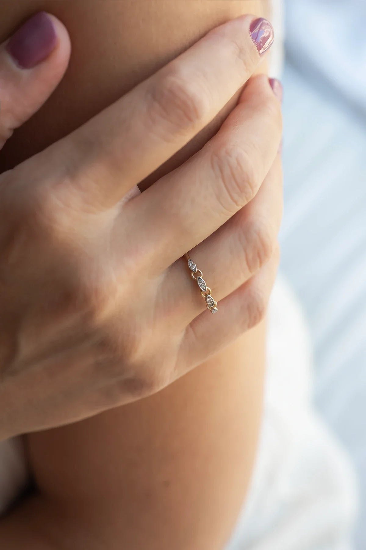 AMELIE - Minimal Wedding Band
