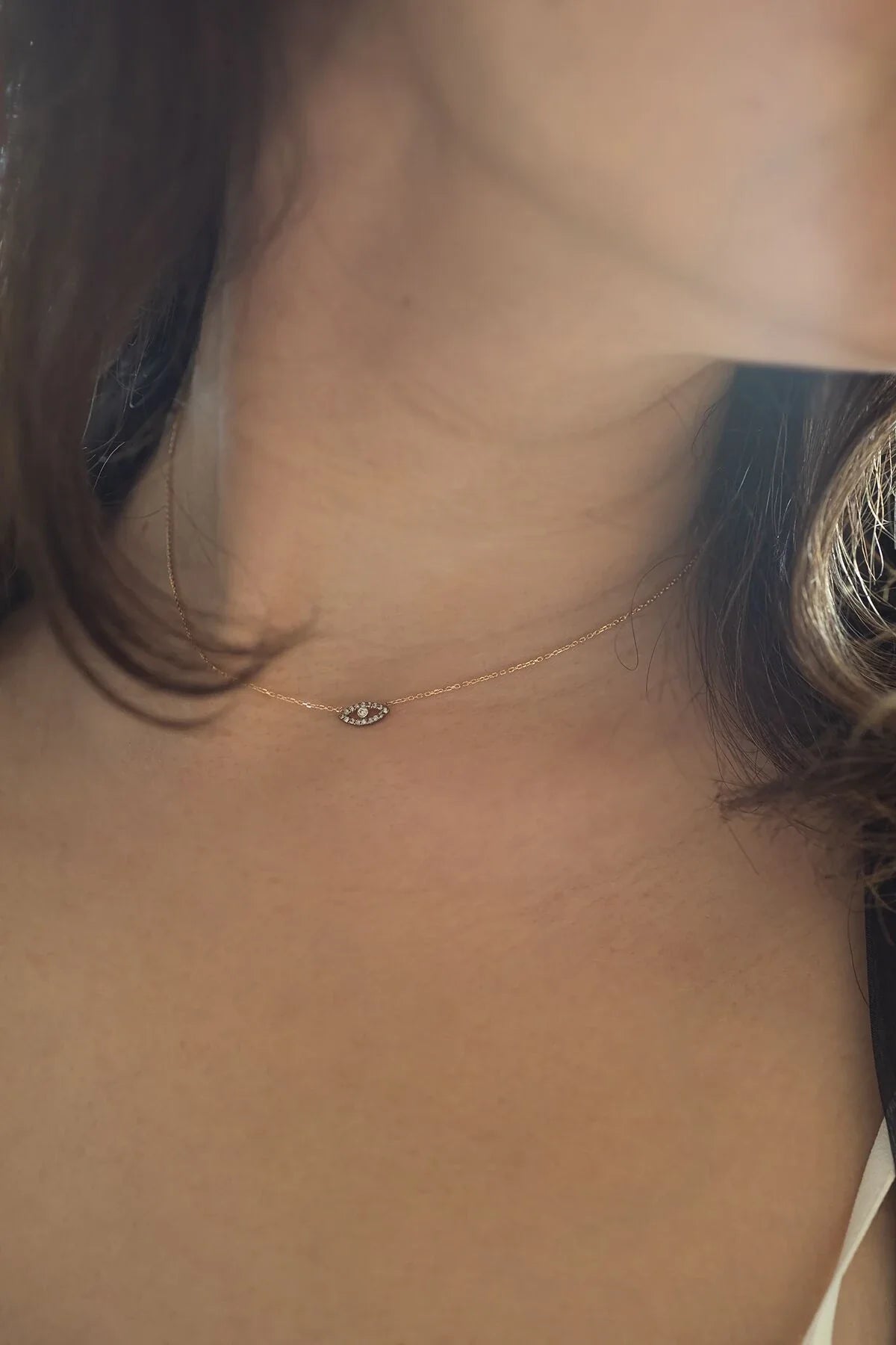 HAZEL – Diamond Eye Pendant Necklace