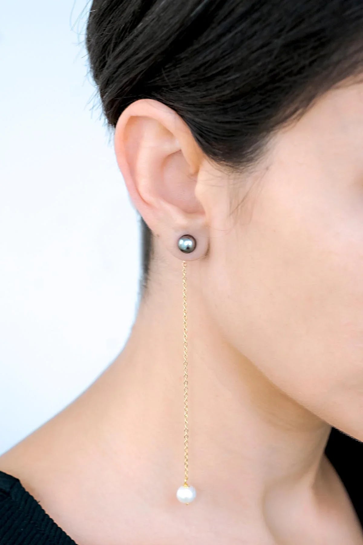 DANGLING PEARLS - Pearl Earrings
